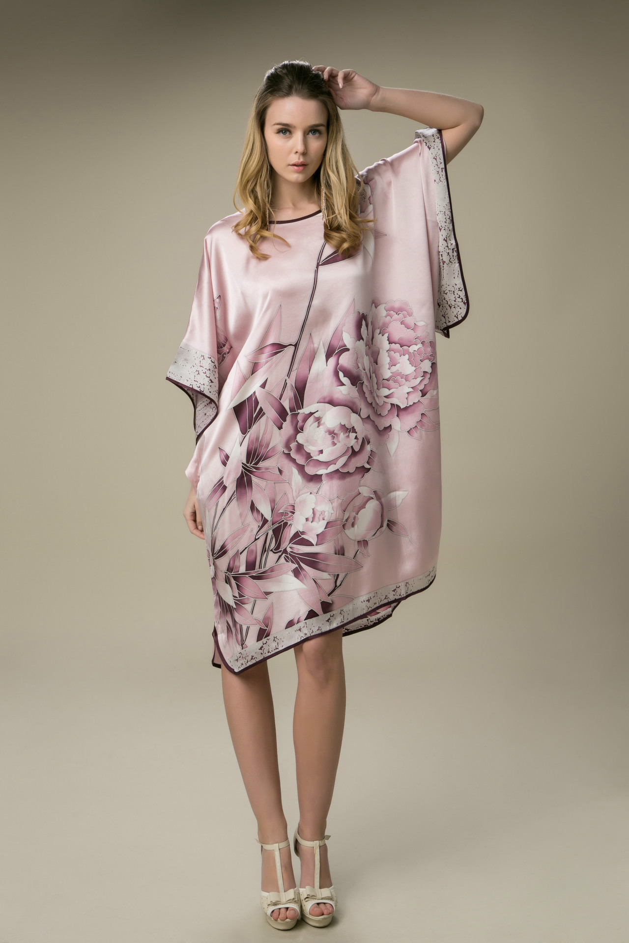 2019新款真丝睡裙 丝绸睡衣 女夏季居家服饰厂家生产