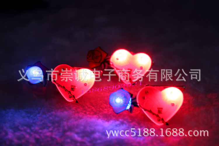 玫瑰花爱心胸针