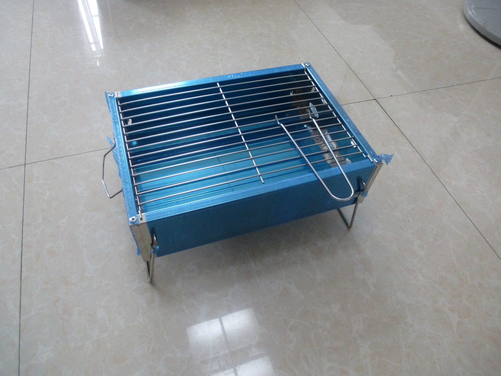 永康厂家批发中号木碳不锈钢烧烤炉 便携折叠烧烤架bbq - 厨品批发