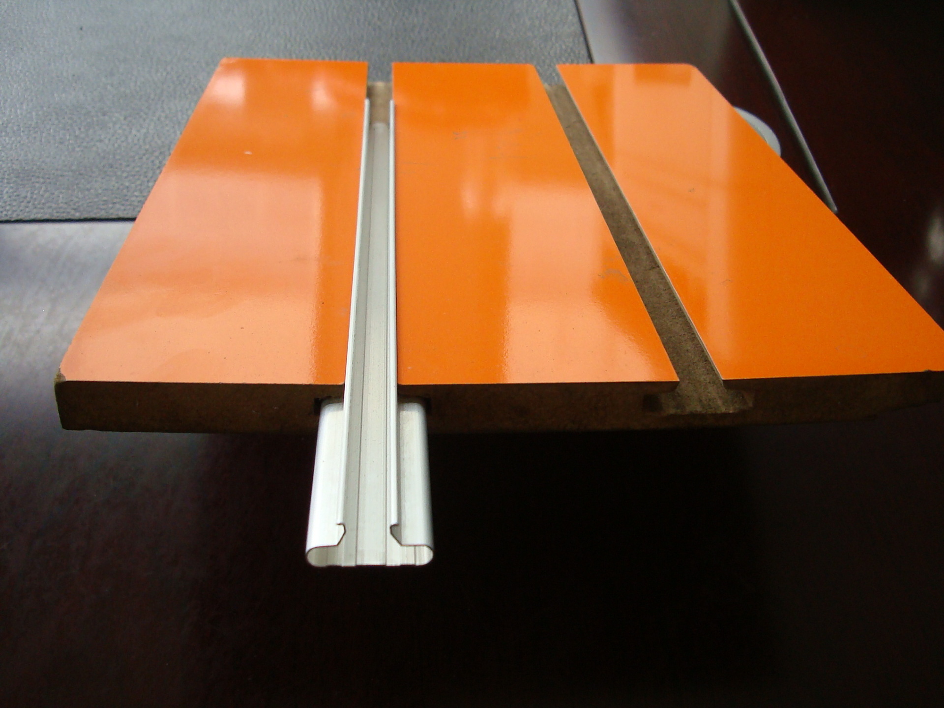 铝合金槽条 万用槽板用铝槽条