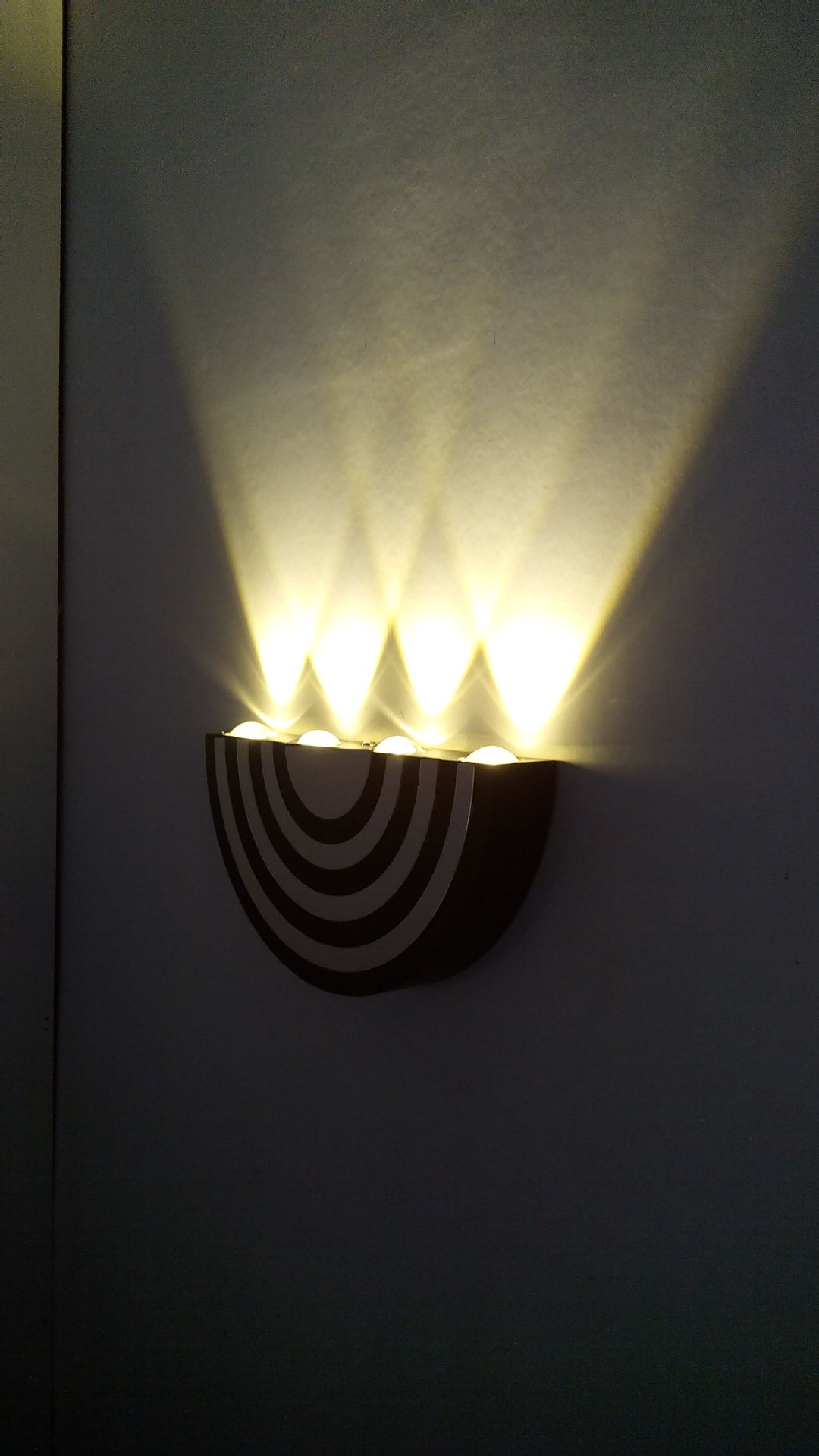 现代简约壁灯 led铝材客厅餐厅卧室书房楼道儿童房酒店大堂半圆灯