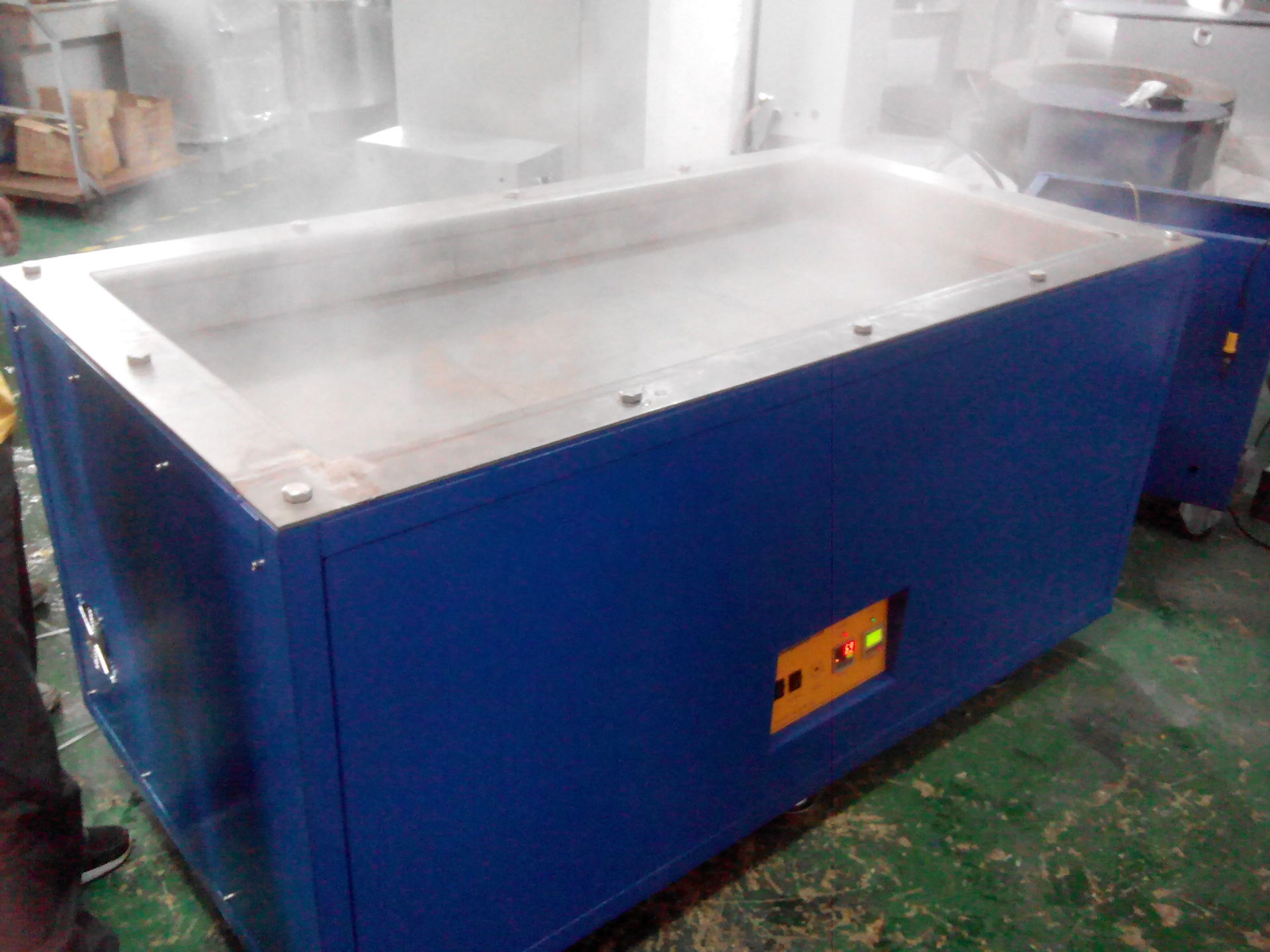 焊带熔锡炉,镀锡铜带锡炉,创美威订做锡炉定制焊接方案