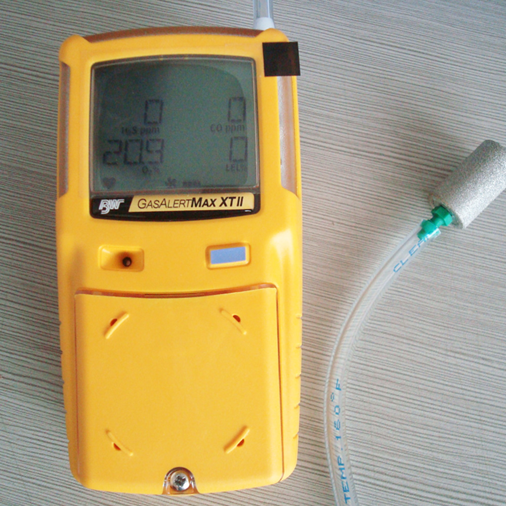 现货批发数显便携加拿大bwgasalertmaxxt泵吸式四合一气体检测仪