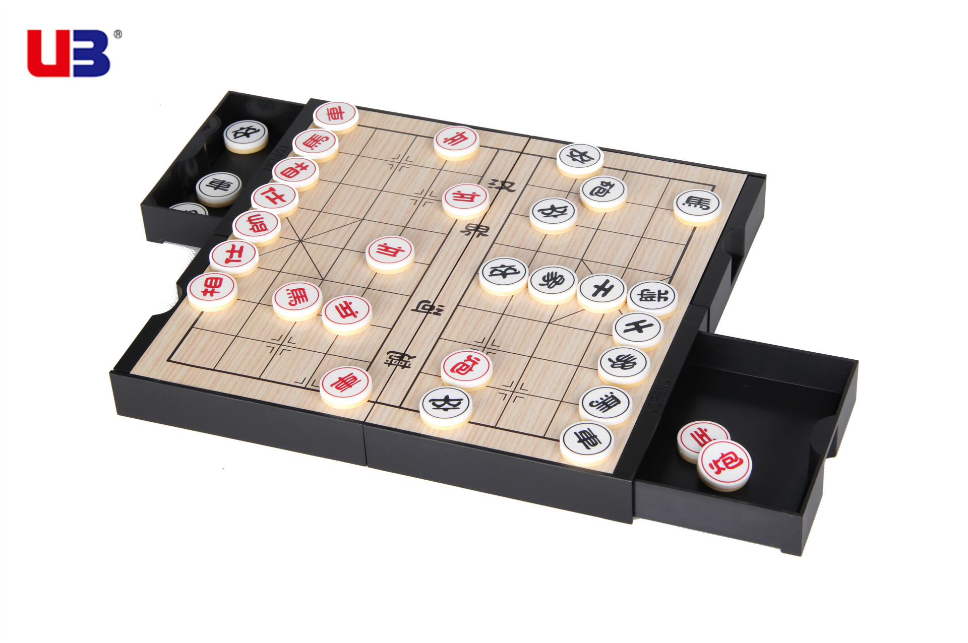 棋盘可折叠,棋子可置于棋盘抽屉内,美观,收纳方便.