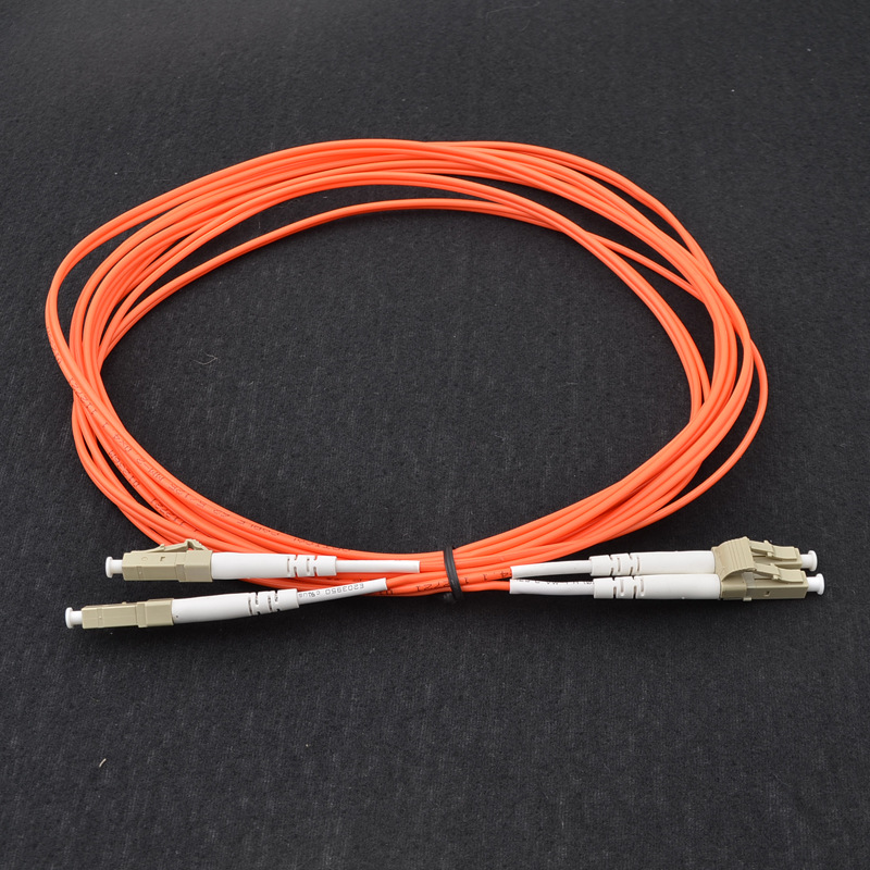 电信级3米双芯小方头lclc光纤跳线lclc多模光纤跳线厂家直销