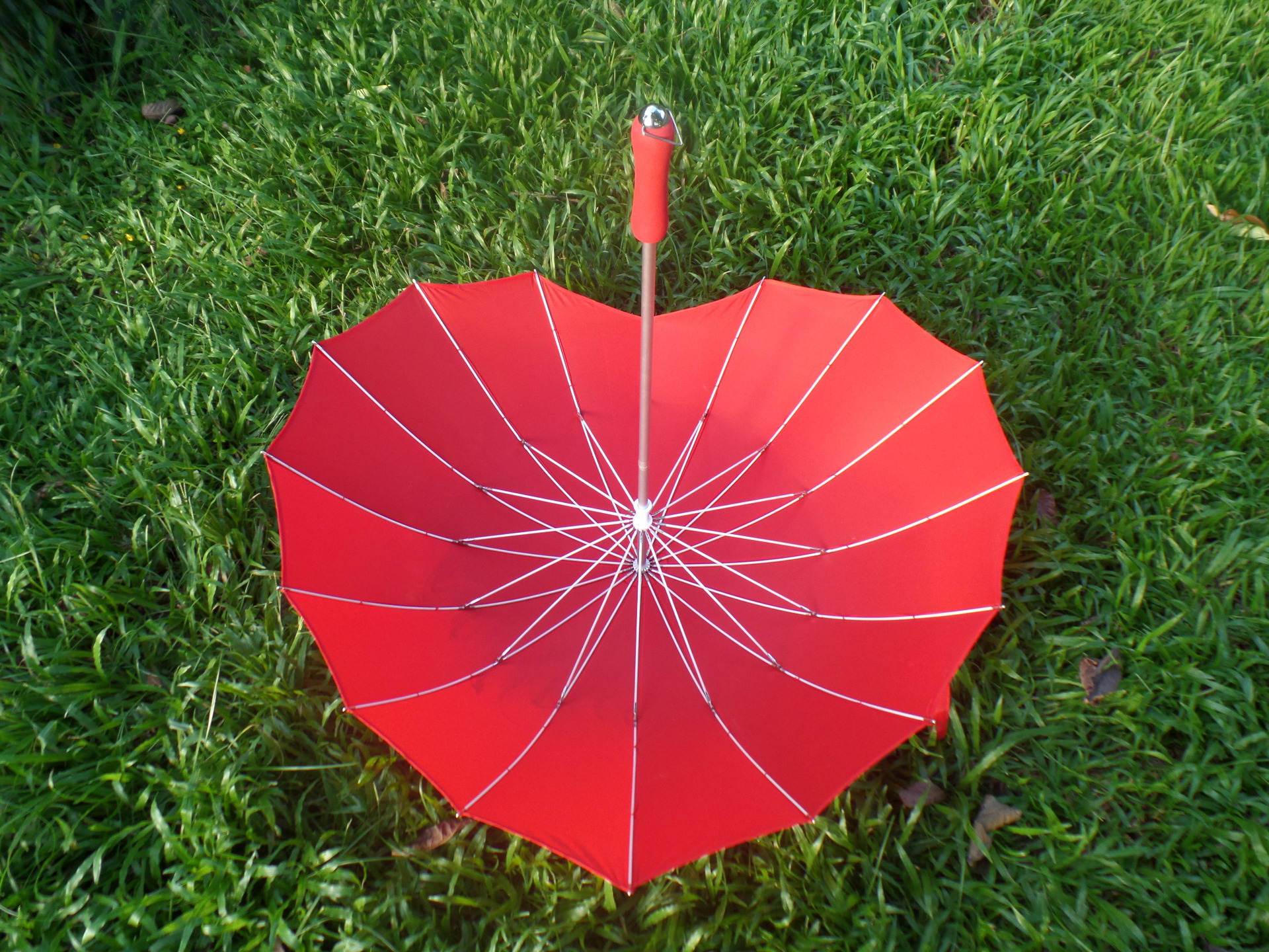 爆款时尚潮人晴雨伞心形伞碰击布促销创意情侣伞双人伞定做印logo