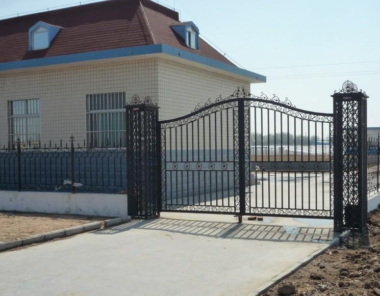 全国销售 专业定做铜色大门铁艺大门 金属不锈钢大门 庭院大门