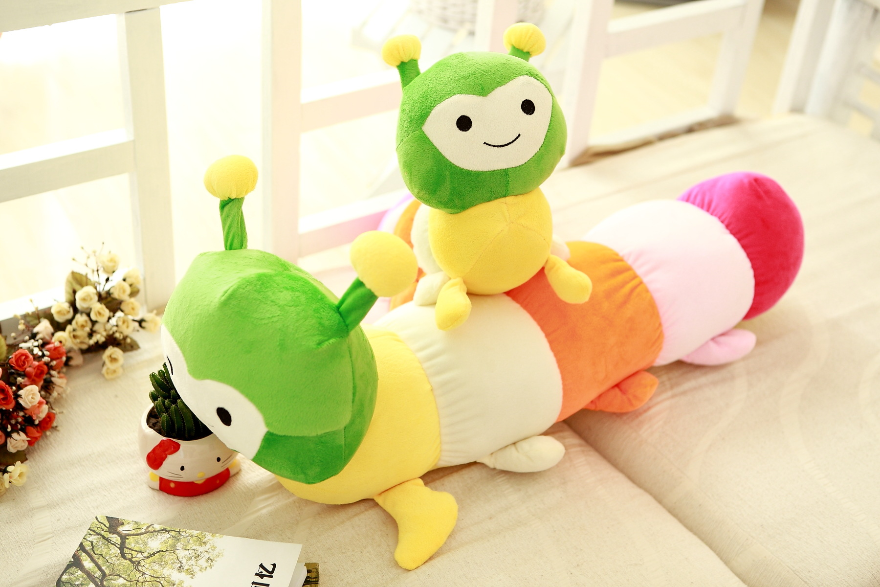 一件代发 毛绒玩具布娃娃威尼斯毛毛虫抱枕公仔儿童公仔