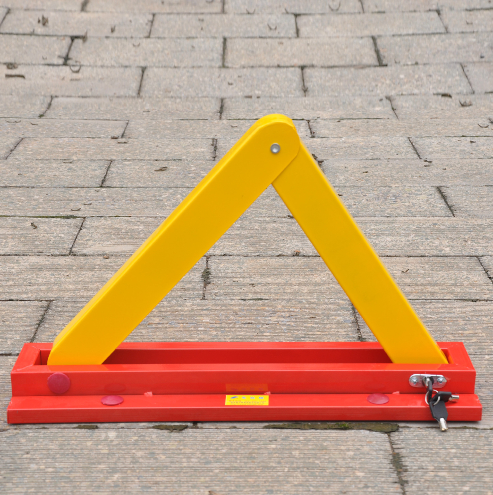 经济实惠型 a型车位锁 机械占位锁 三角地锁 汽车停车锁 厂家直销