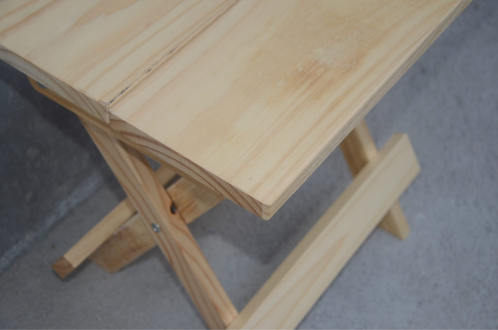 厂家直销 美术 实木木质木制 折叠 便携 画凳 写生凳 美术用品