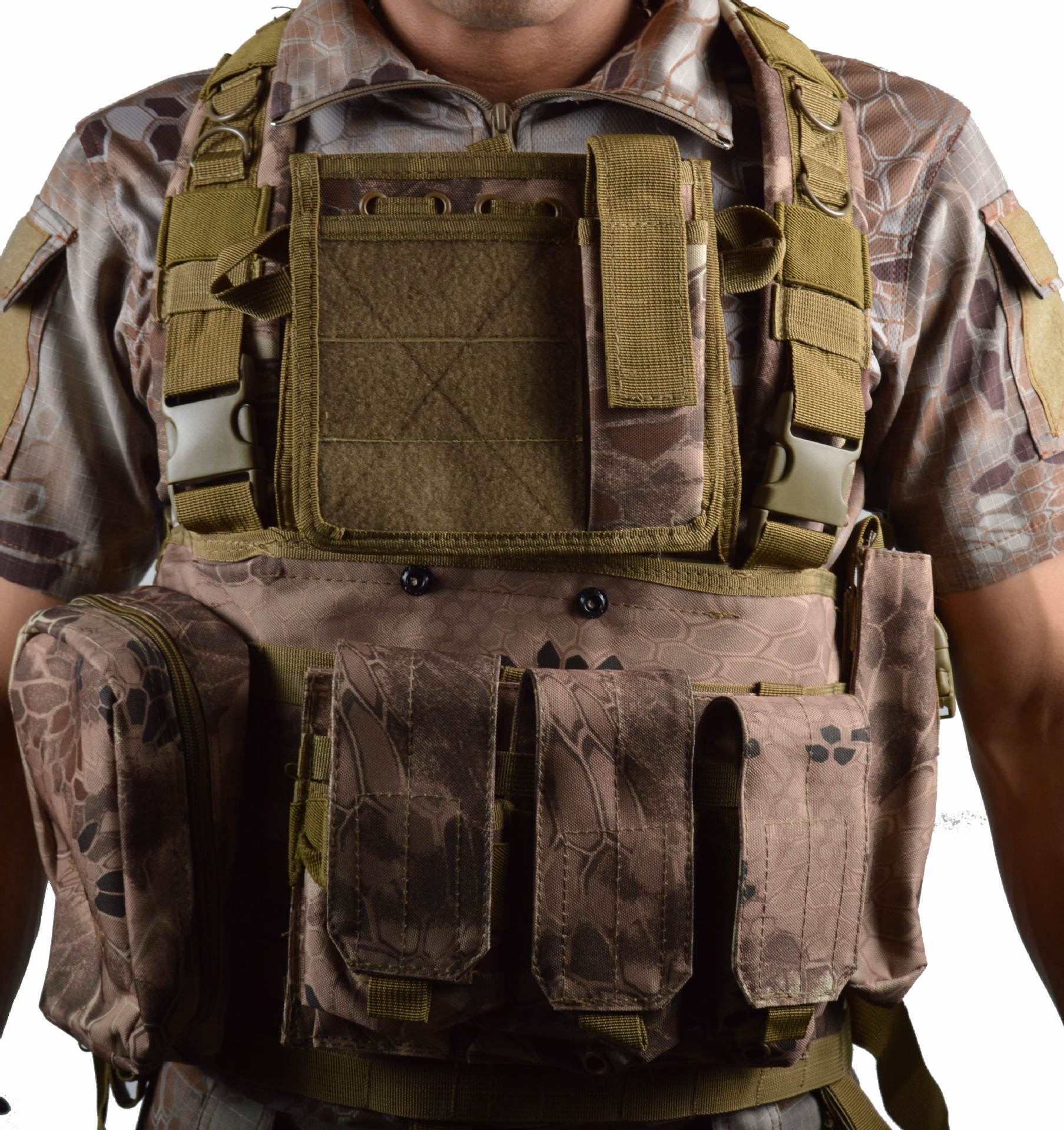 厂家直销迷彩背心蟒纹新一代战术马甲户外战