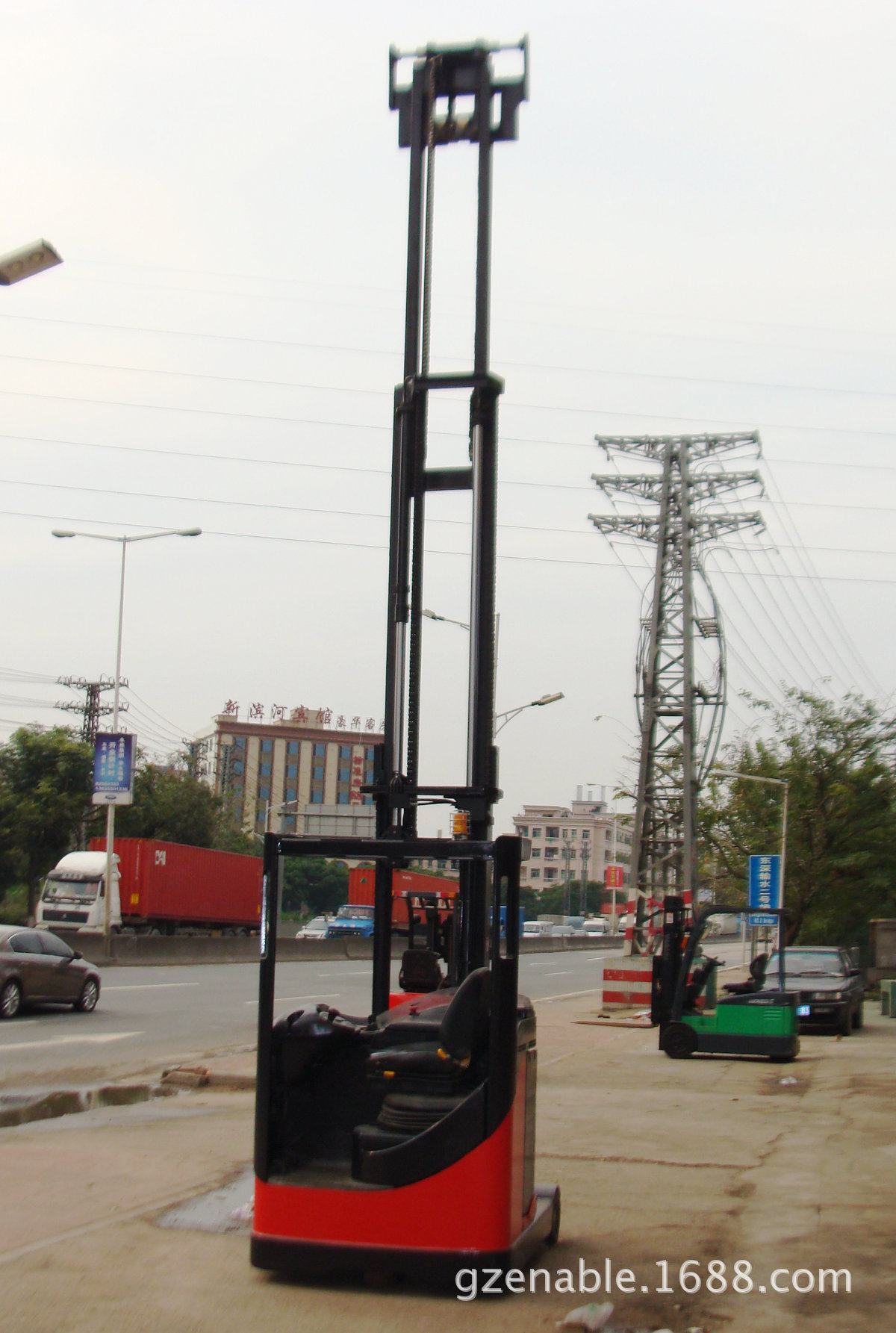 3米林德侧坐前移式叉车 高位电动叉车