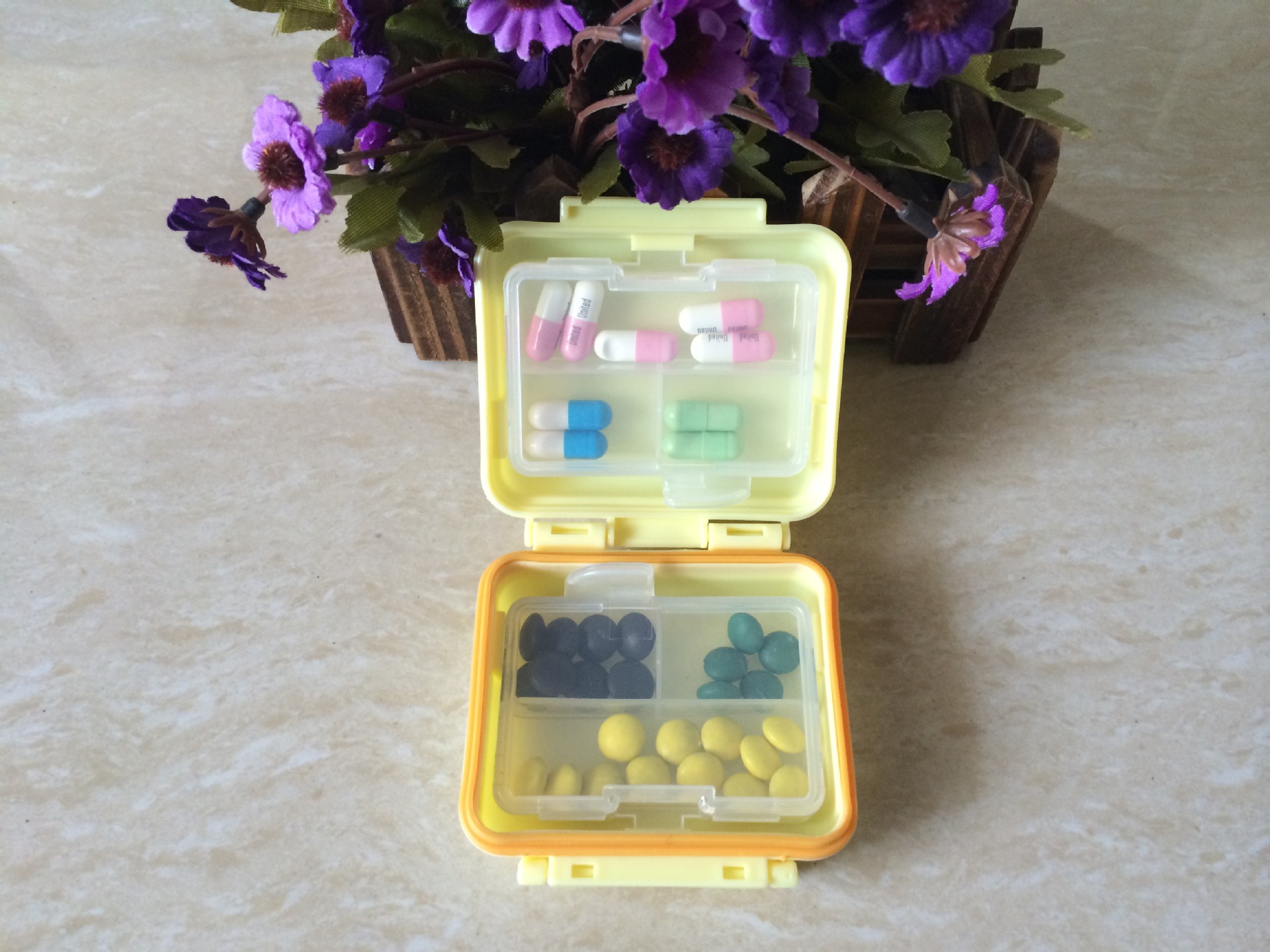 名称:   fancl多功能药盒 规格:   75&times;75