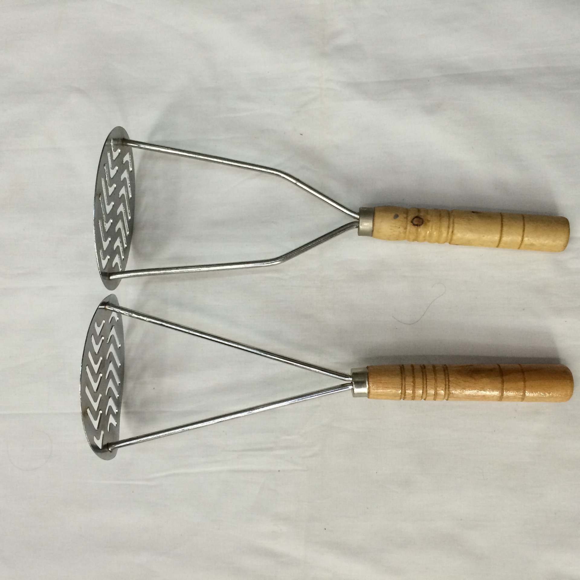 厂家直销木柄土豆压泥器家用宝宝辅食捣碎器手动捣泥工具