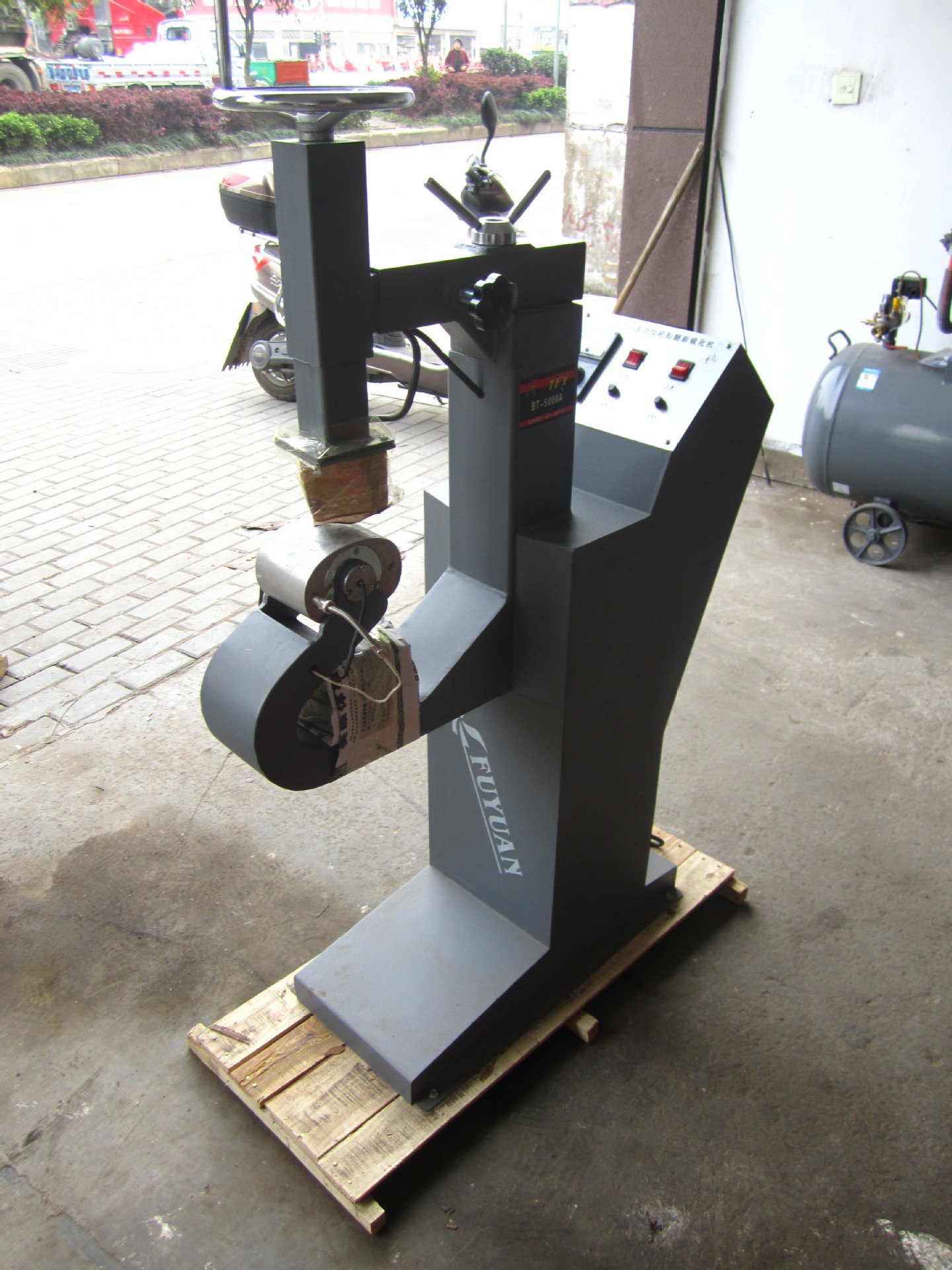 多红能轮胎翻新硫化机 硫化机 补胎机 多功能硫化机