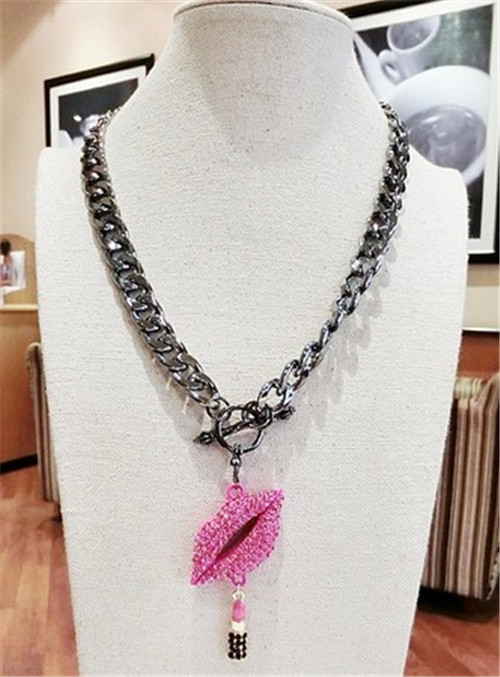 韩国高档嘴巴项饰 夜店烈焰满钻红唇毛衣链 长款夸张红嘴唇项链