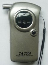 CA2000 型袖珍呼气式酒精测试仪
