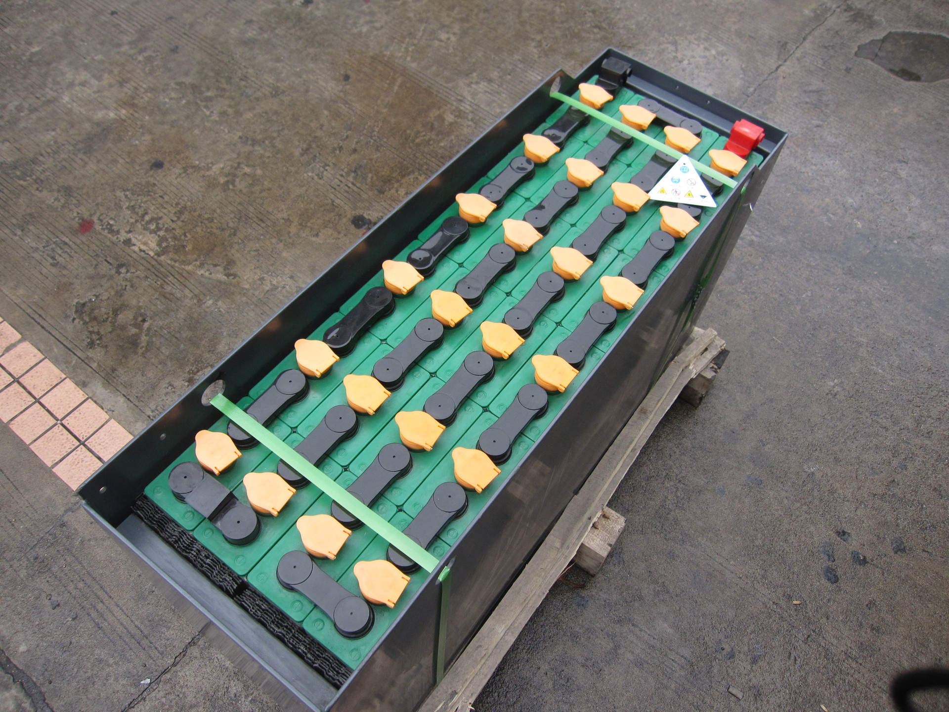 厂家供应火炬牌牵引用铅酸蓄电池 mima米玛电动叉车24/48v蓄电池