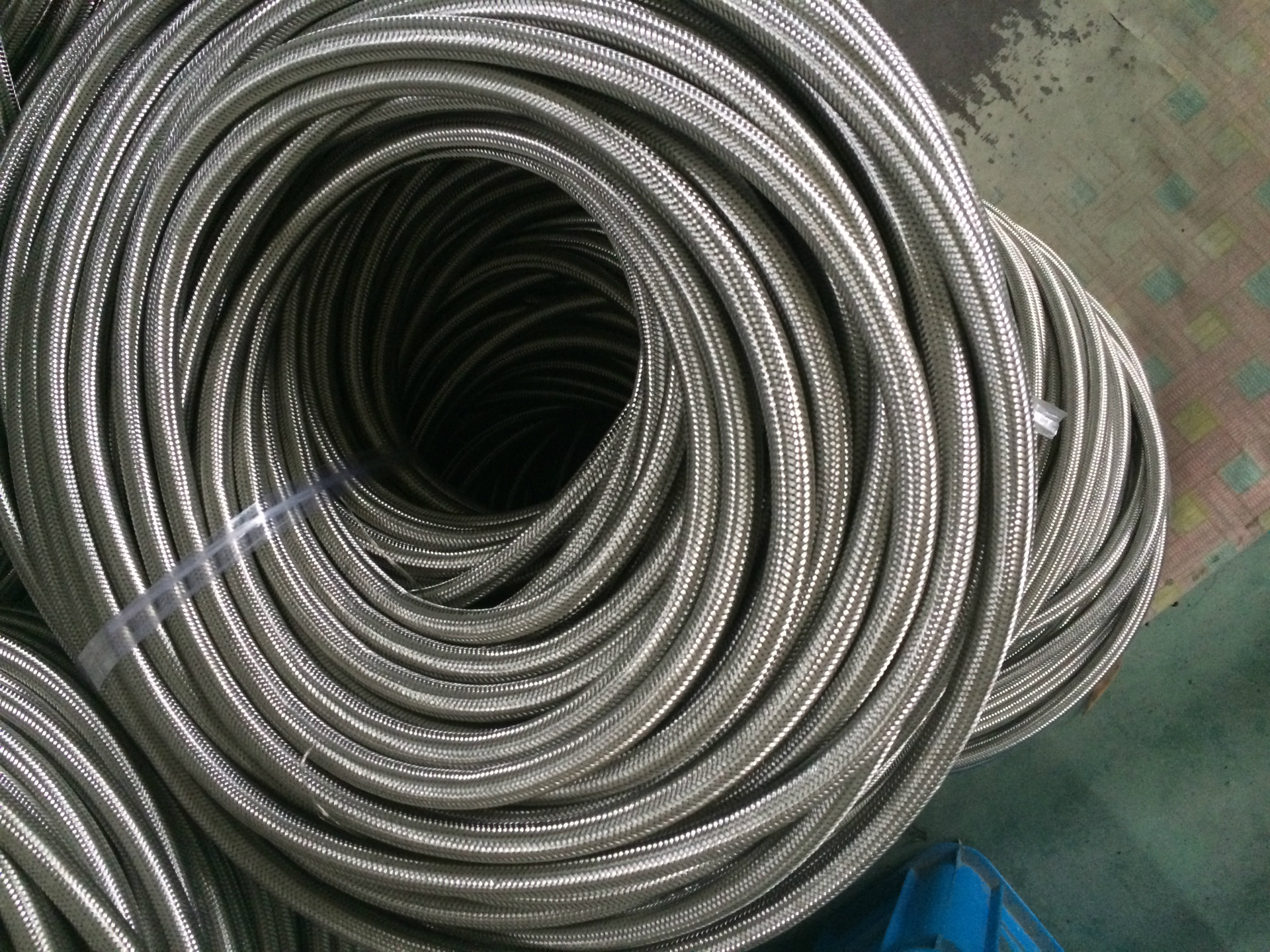 304不锈钢丝编织管毛管蓝丝管优质三元乙