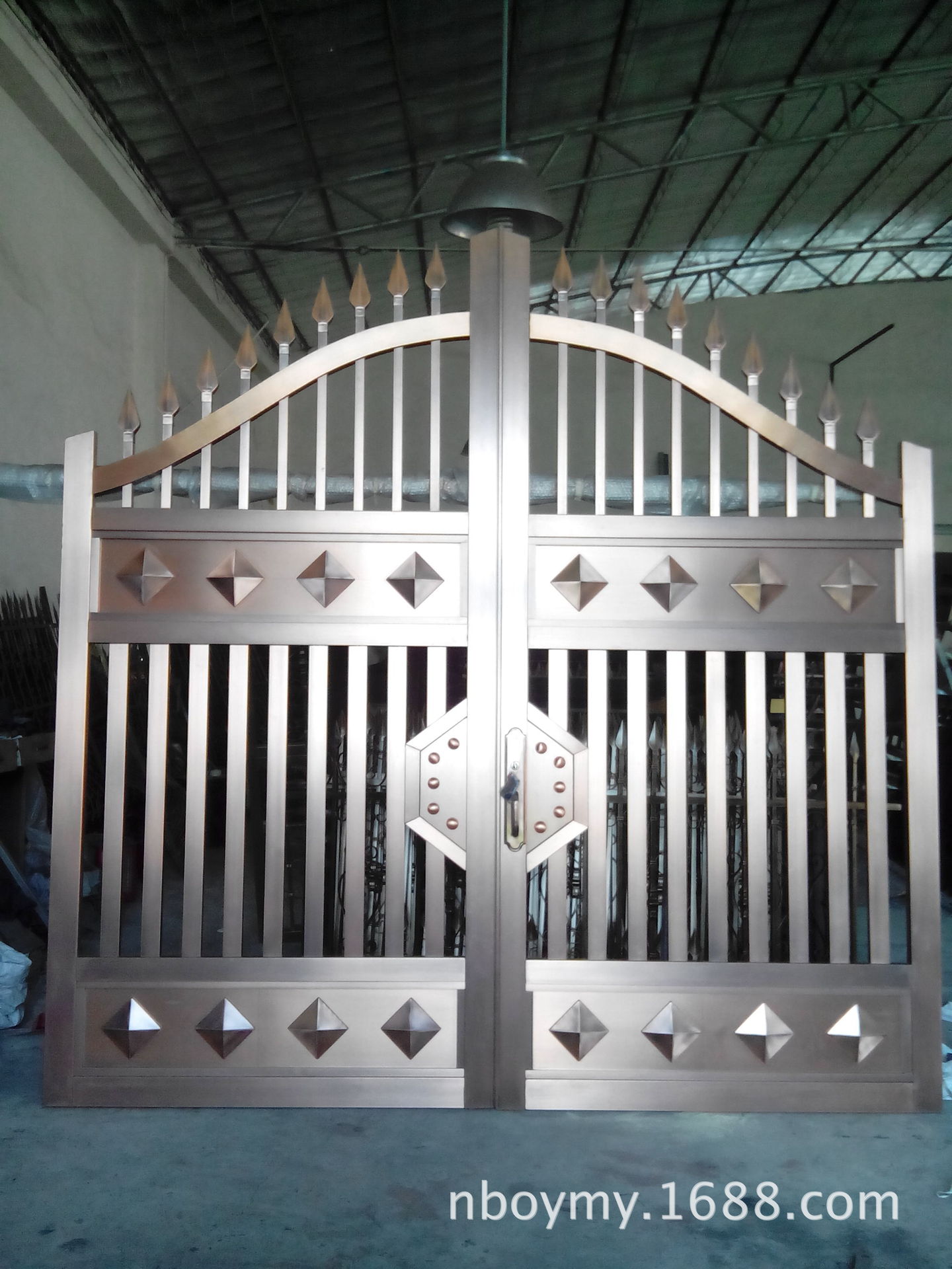 招商代理 欧雅门业供应不锈钢仿铜 庭院大门