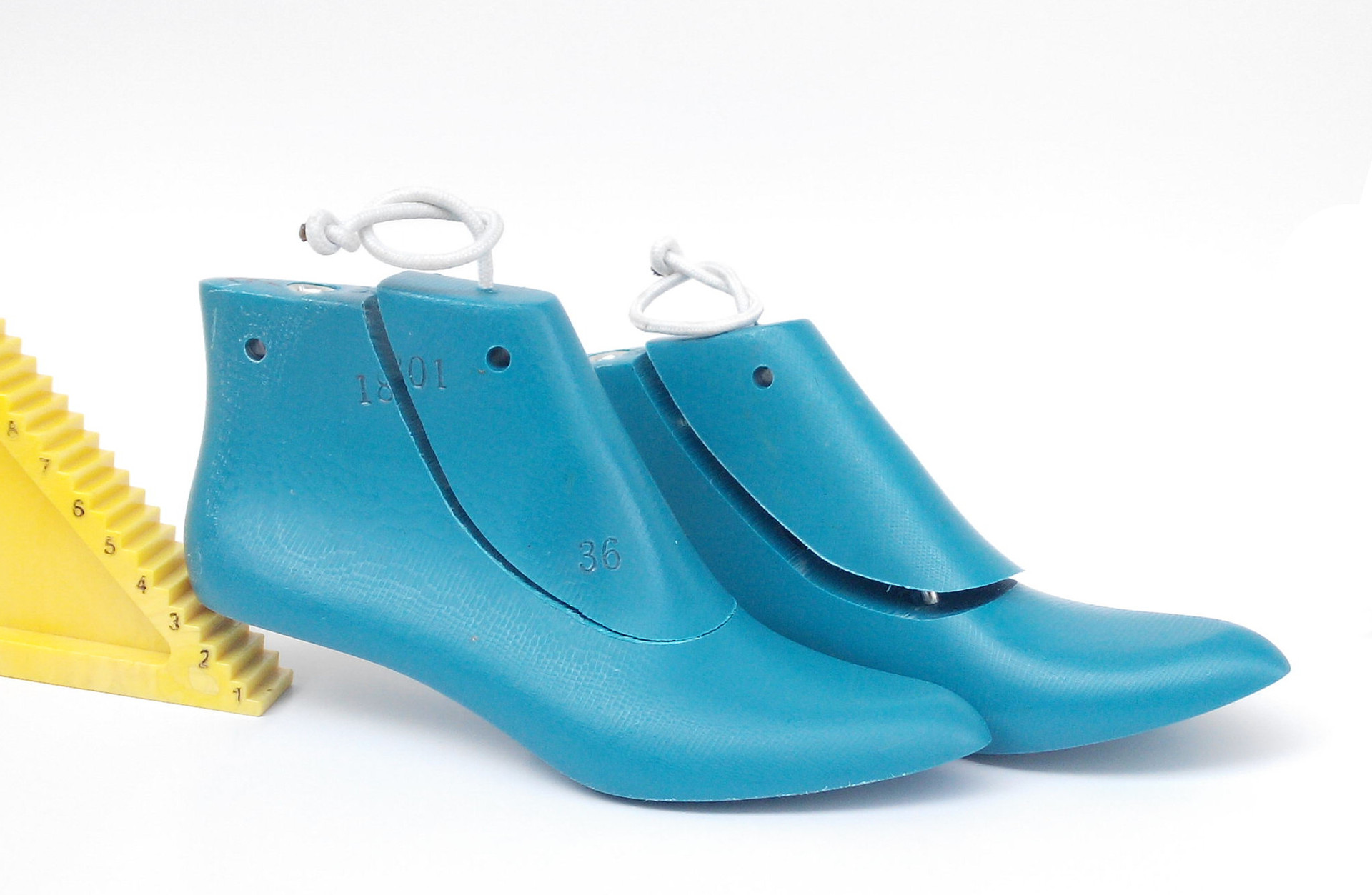 鞋楦头厂家专业定制新品女款高跟高帮开盖小尖头生产用鞋模1801