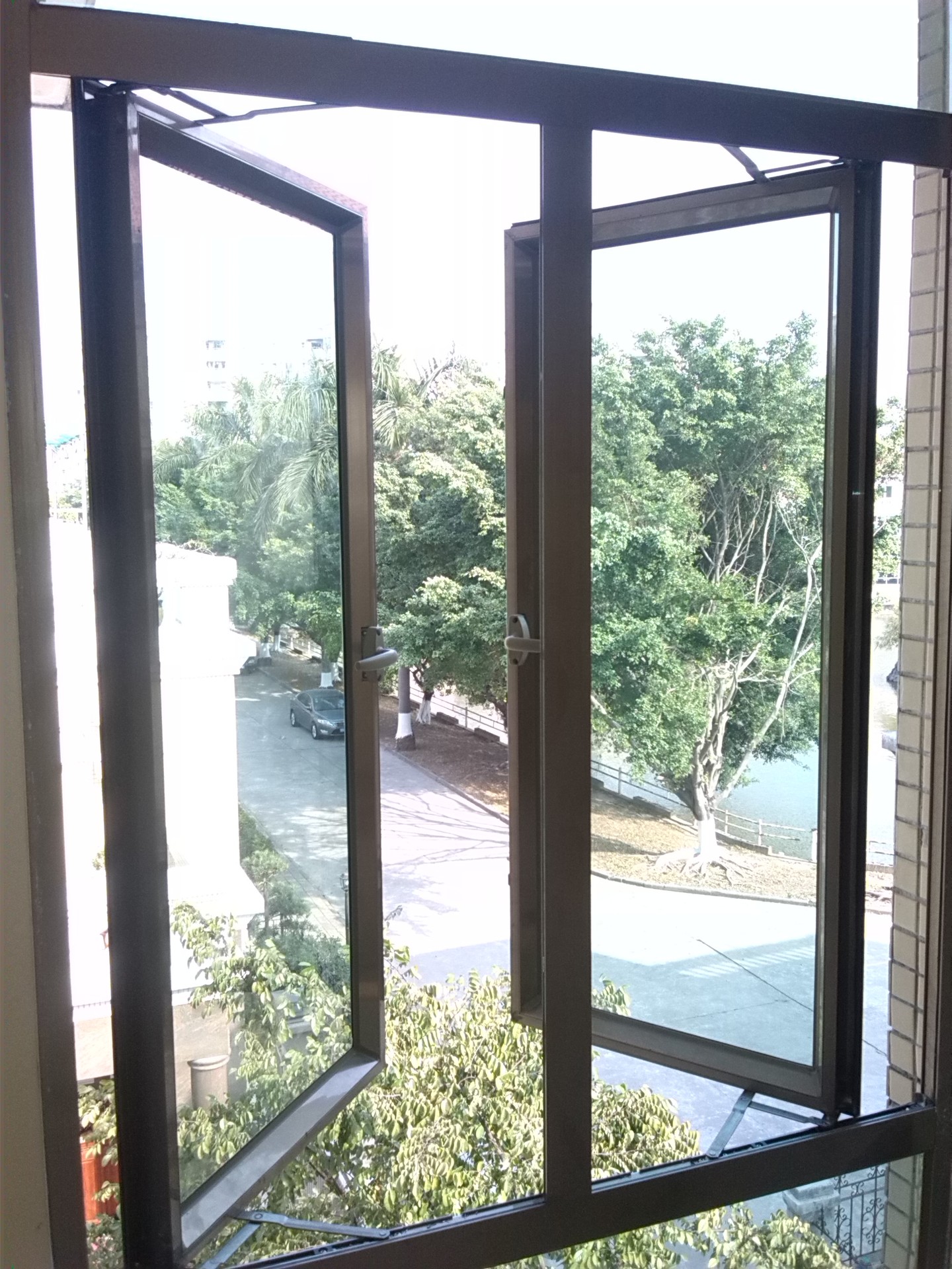 坚美铝材50系列平开窗