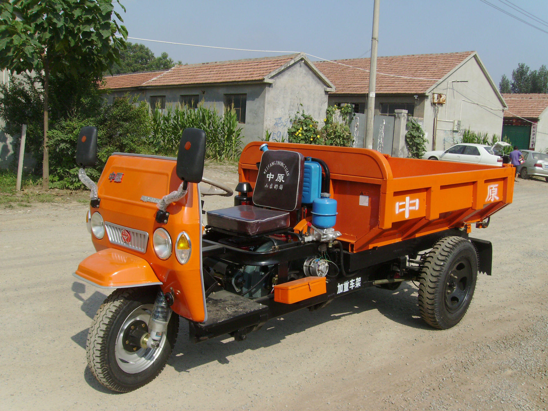 三轮车今天价格行情查询-圣贝柴油板材全新三轮车农用车-阿里巴巴