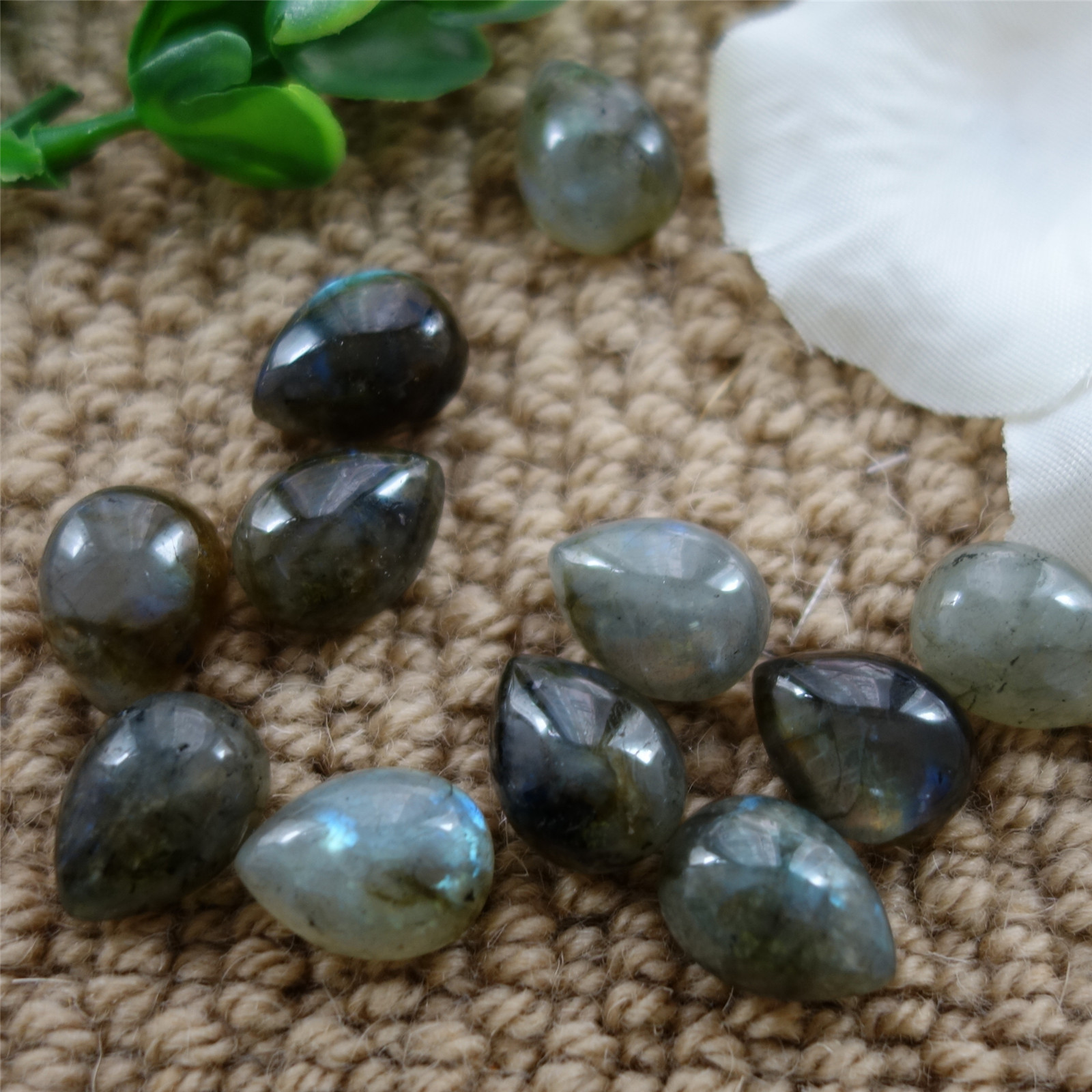 (预订)天然二八底闪光石 拉长石梨形吊坠diy饰品(18x25无孔)