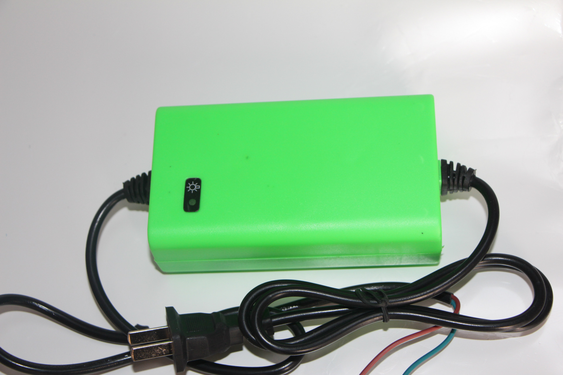 生产12v充电器 铅酸电池专业充电器 12v3a充电器