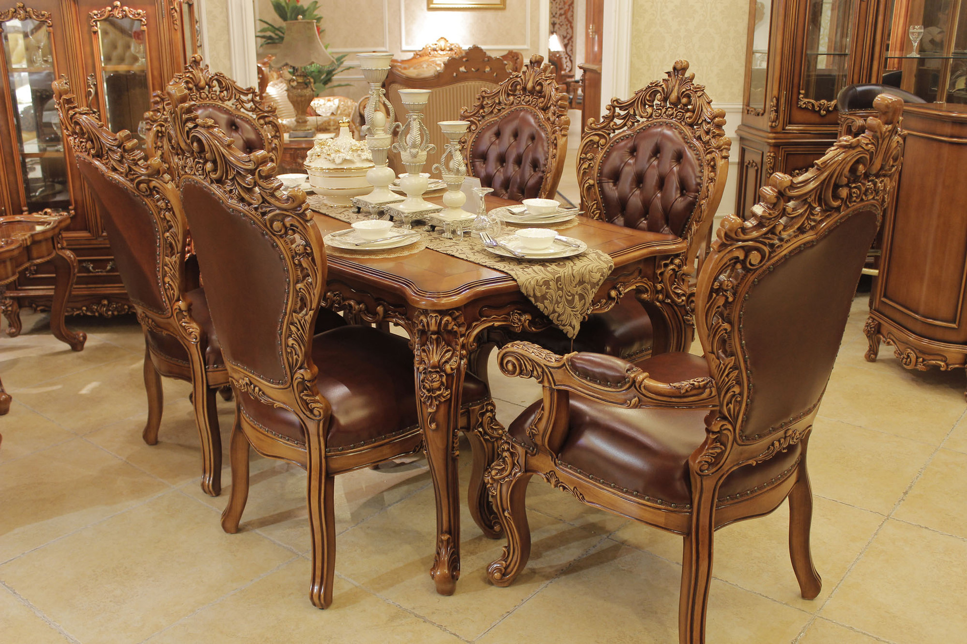 霸气餐桌 新款上架 美式餐桌椅组合,典雅中透着高贵,深沉里显露豪华