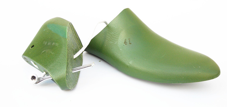 【厂家供应】男庄低帮介断塑胶皮鞋楦,远杰鞋楦厂常年供应ls1308