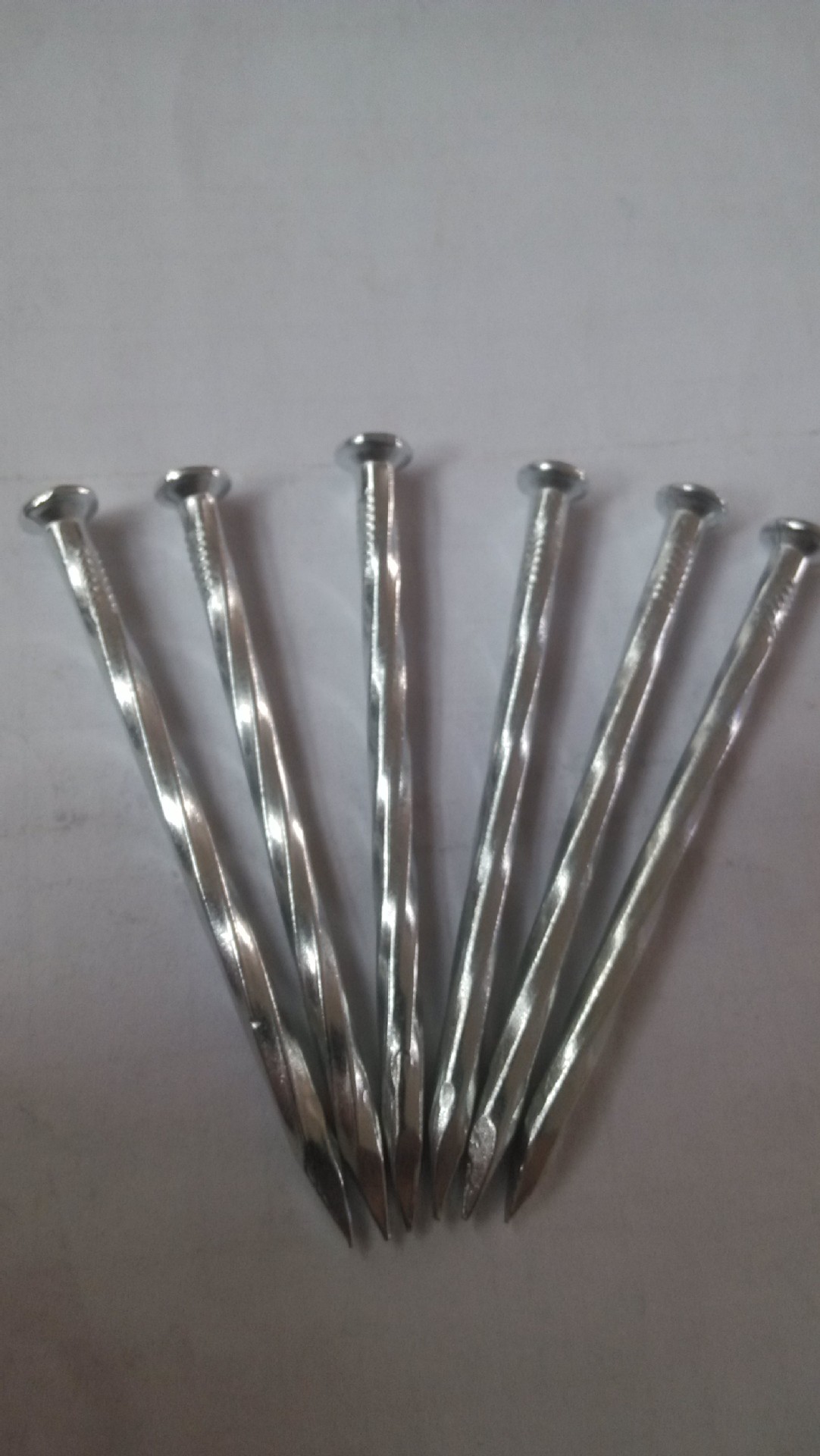 拉纹高强度水泥钉 银白镀 斜纹水泥钢钉