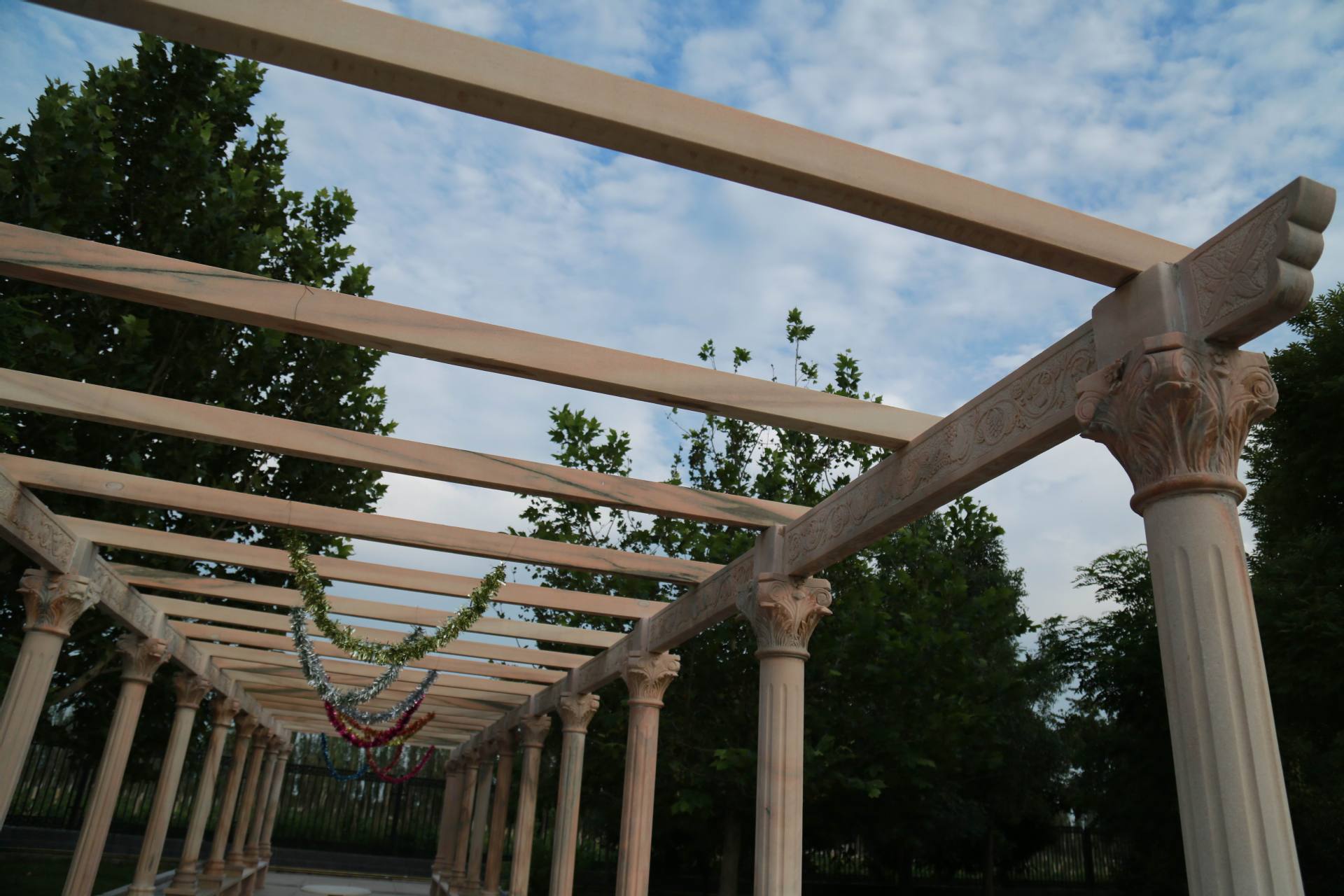 嘉祥超越供应嘉祥石雕连廊图片 花岗岩长廊花架批发