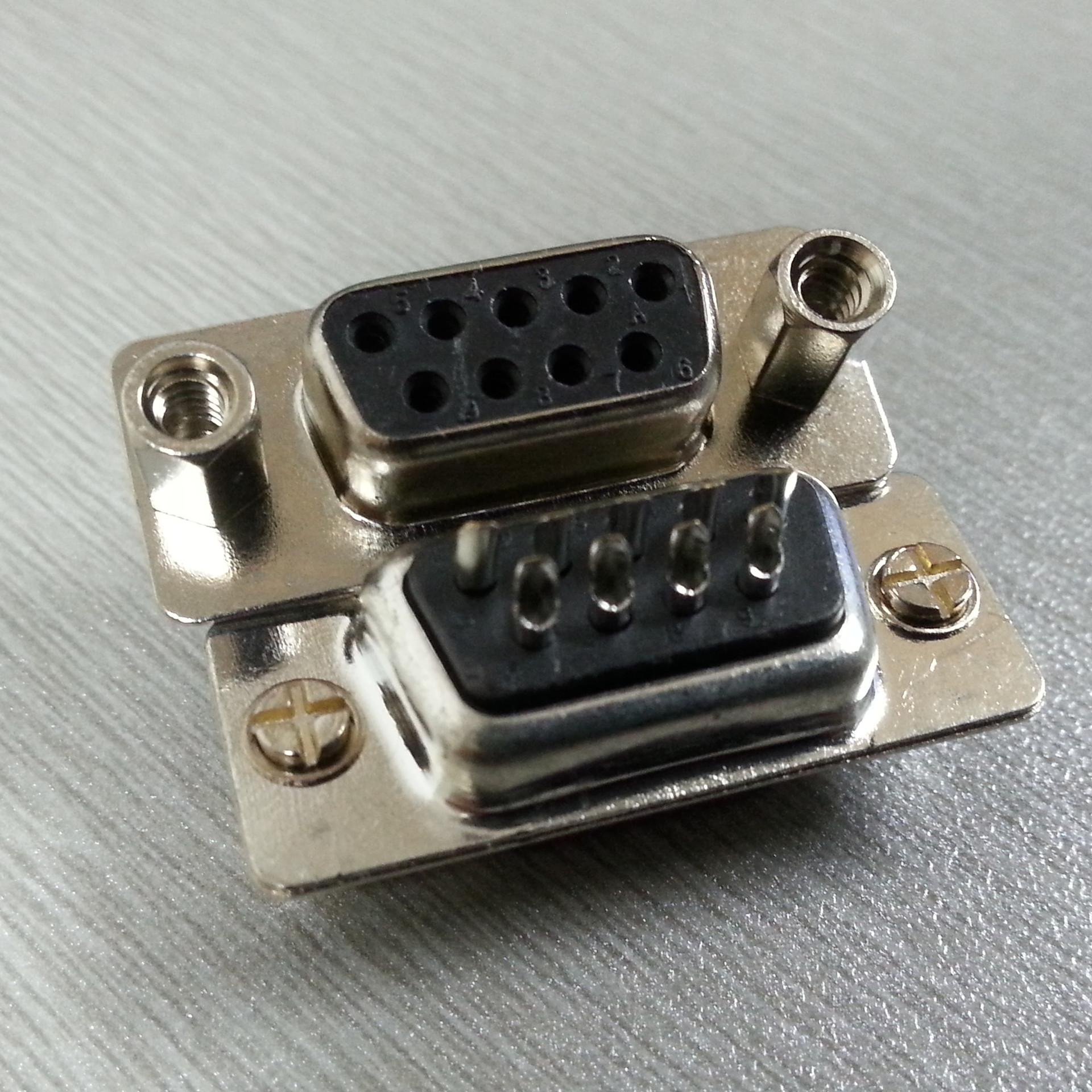 供db9母带螺母 9孔接头 rs232串口9pin母头连接器 型冲针端子插头