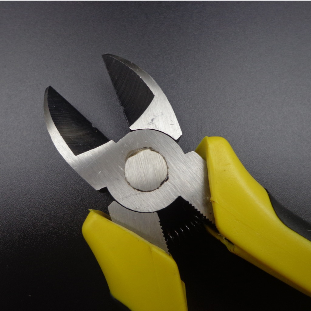 厂家直销日式尖嘴钢丝钳 省力剪钢丝手动钳子 紧线起钉钢丝钳