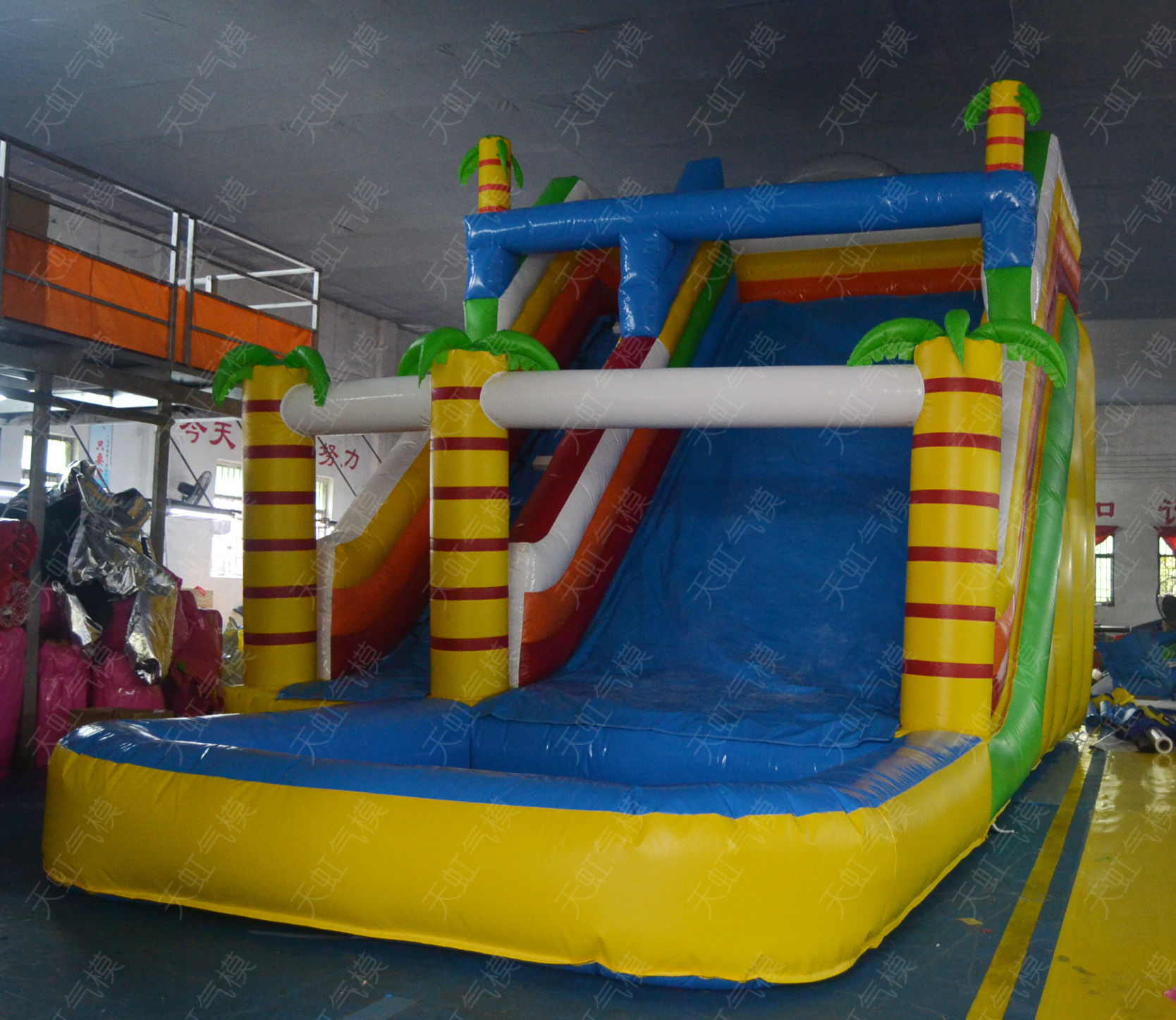 公园游乐场所充气滑梯 儿童充气水上滑梯