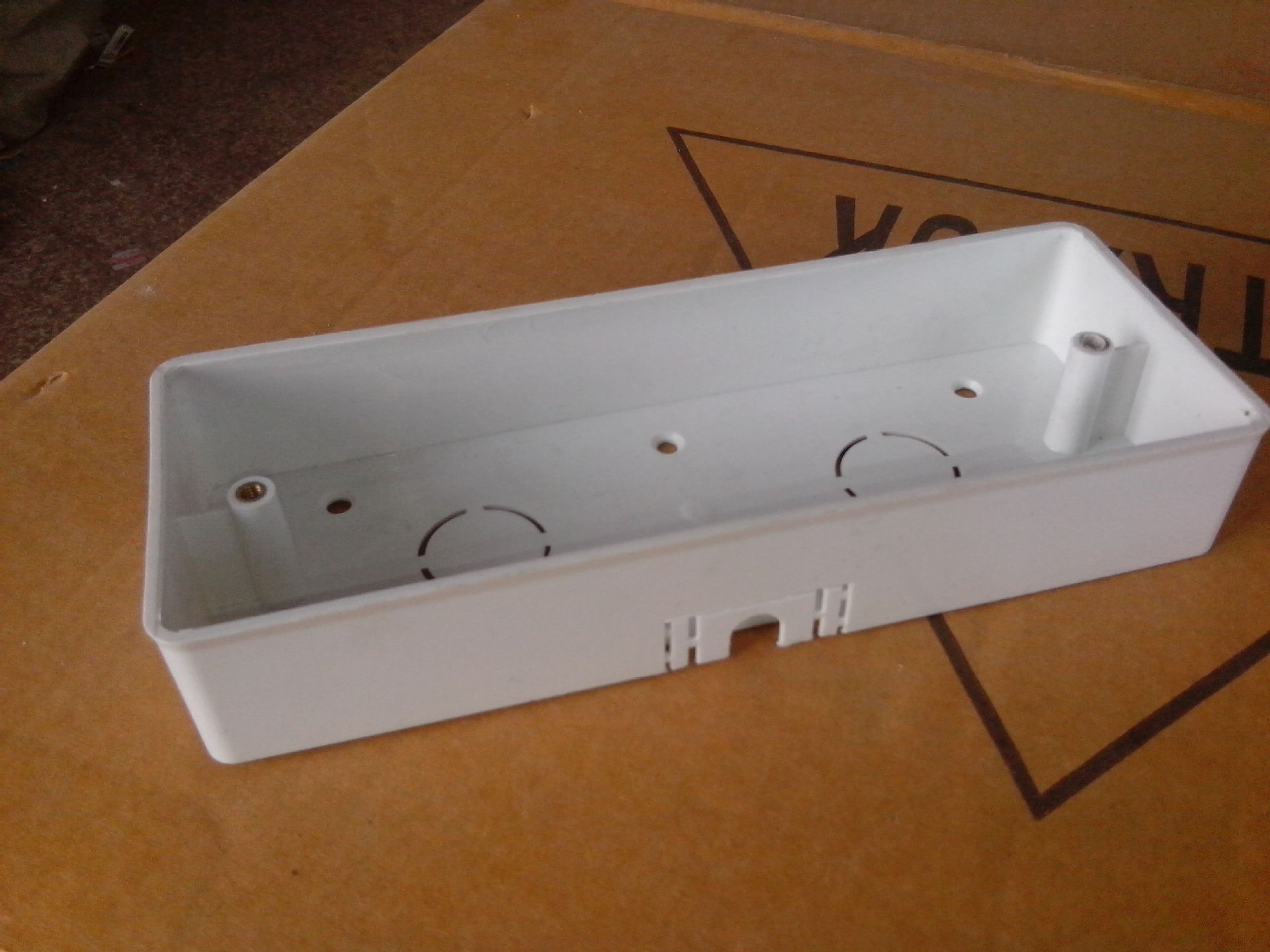 118四位开关插座底盒明装盒