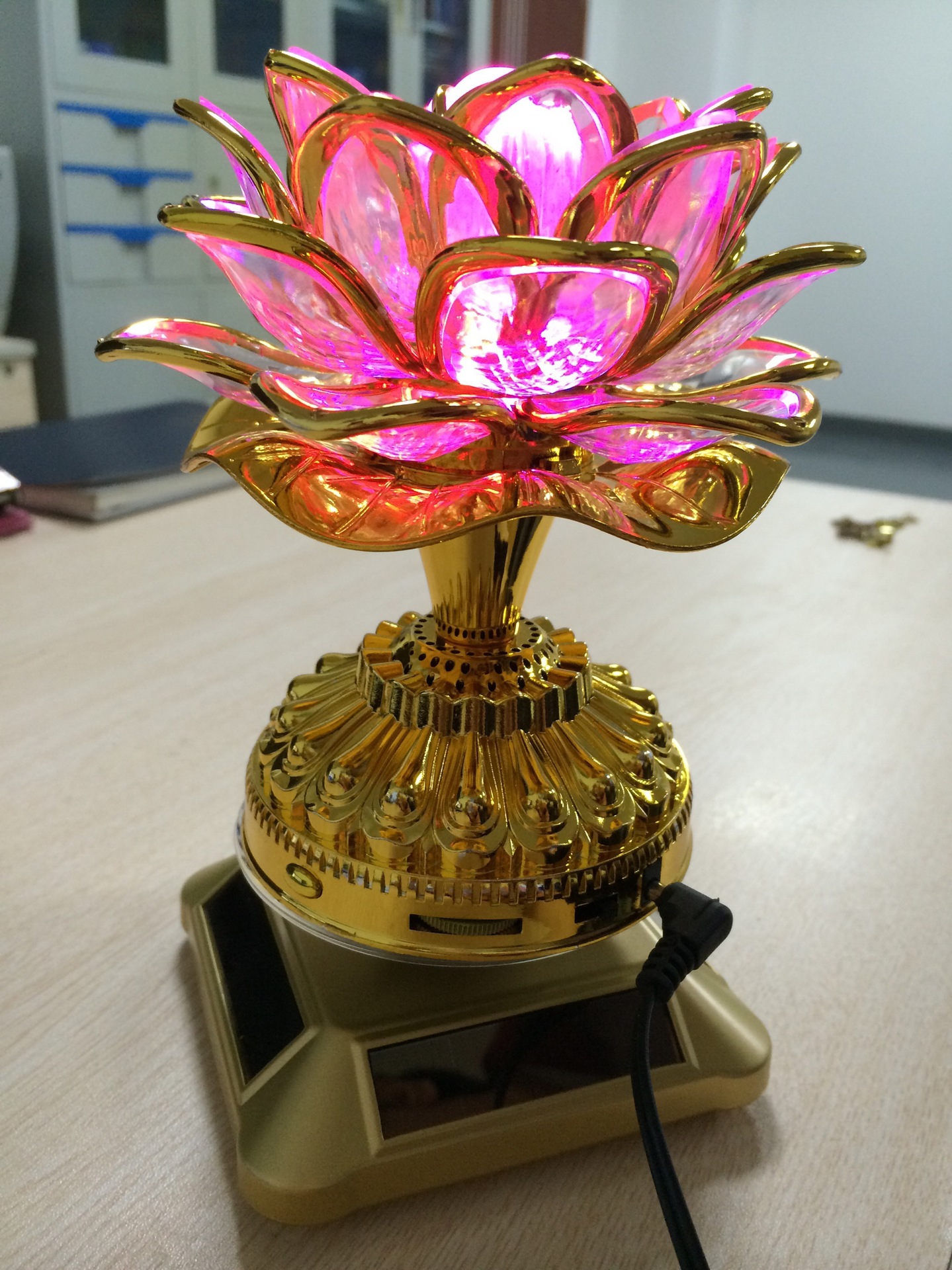 【深圳市知育光电科技有限公司】led特种照明运营商介绍 - 玩具