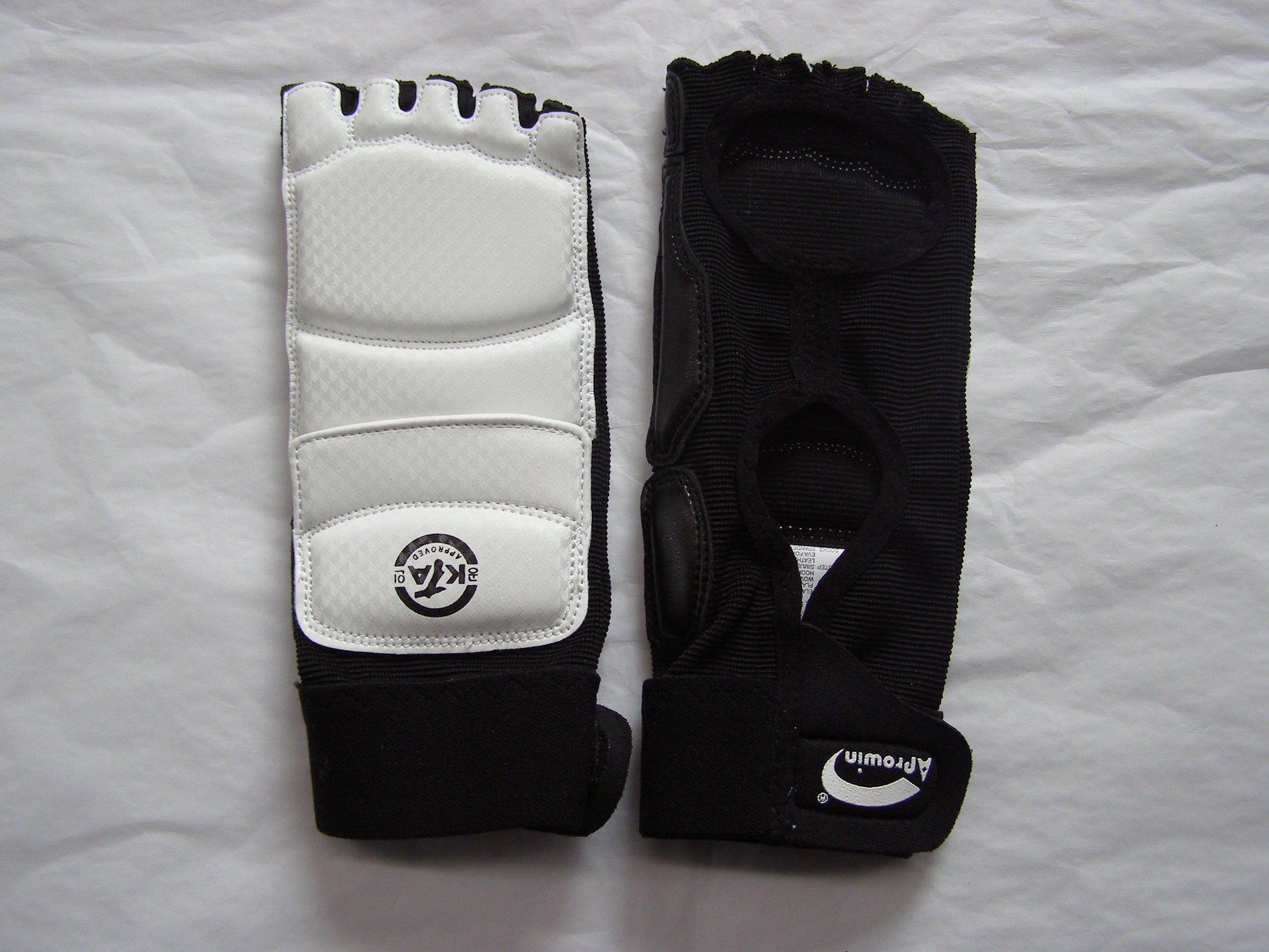 正品aprowin跆拳道护脚套/脚保护套/护脚/比赛kta认证成人儿童