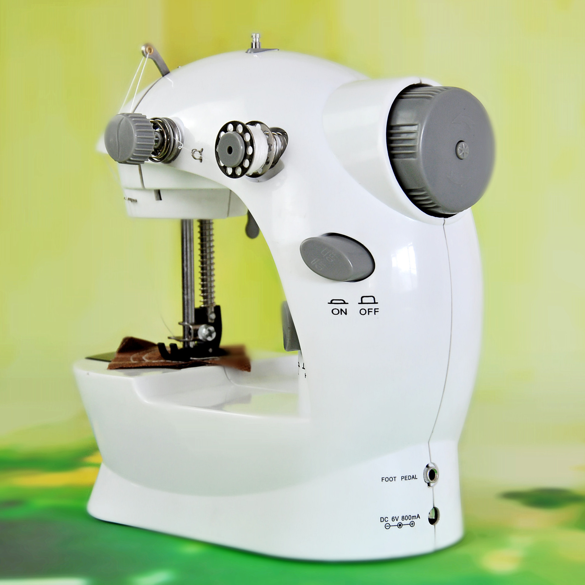 家用迷你缝纫机 双速双线电动缝纫机202 多功能裁缝机小型衣车