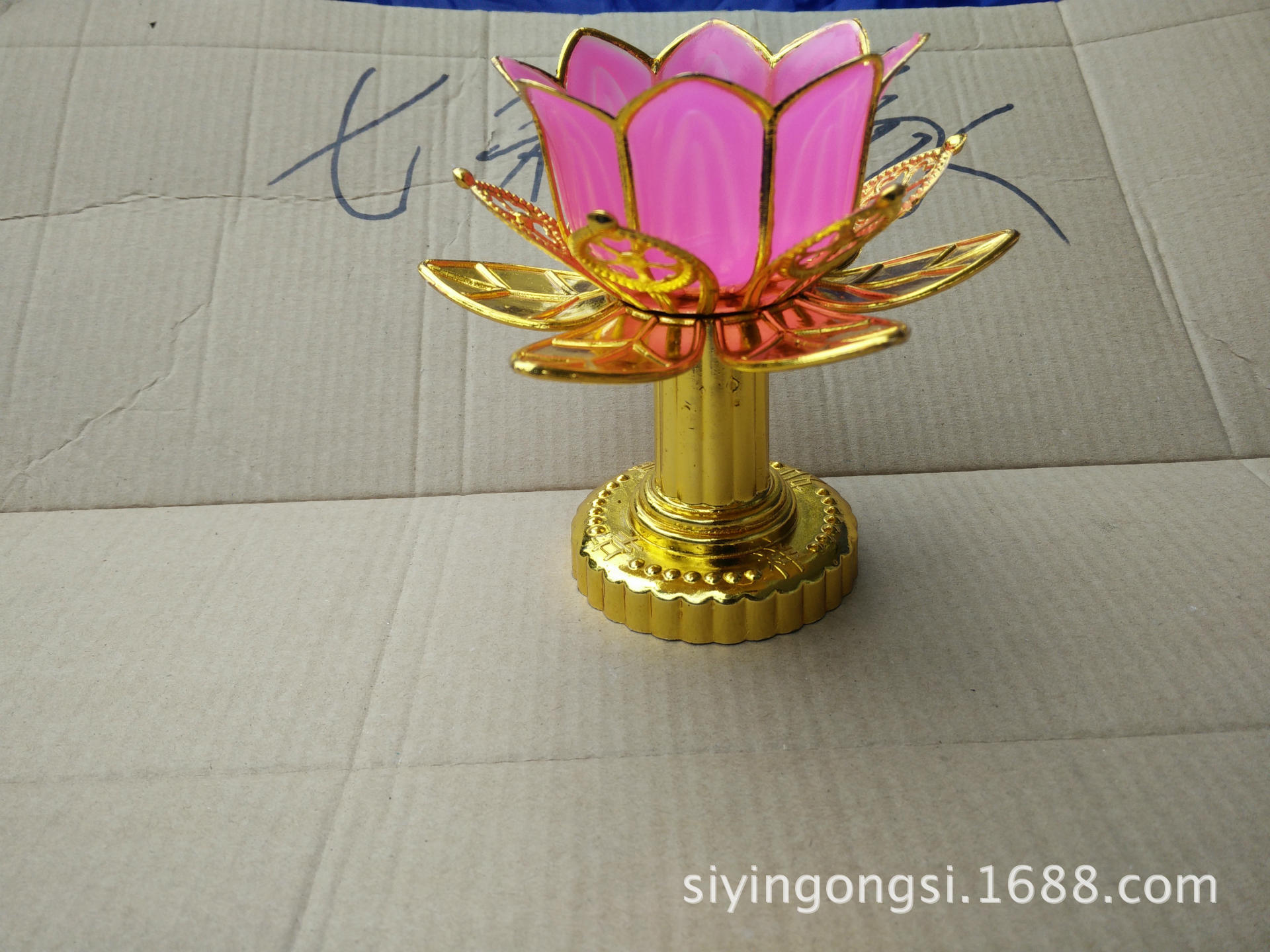 多规格防摔蜡烛底座 创意自制蜡烛铁蜡台 耐烧防漏结实蜡烛台