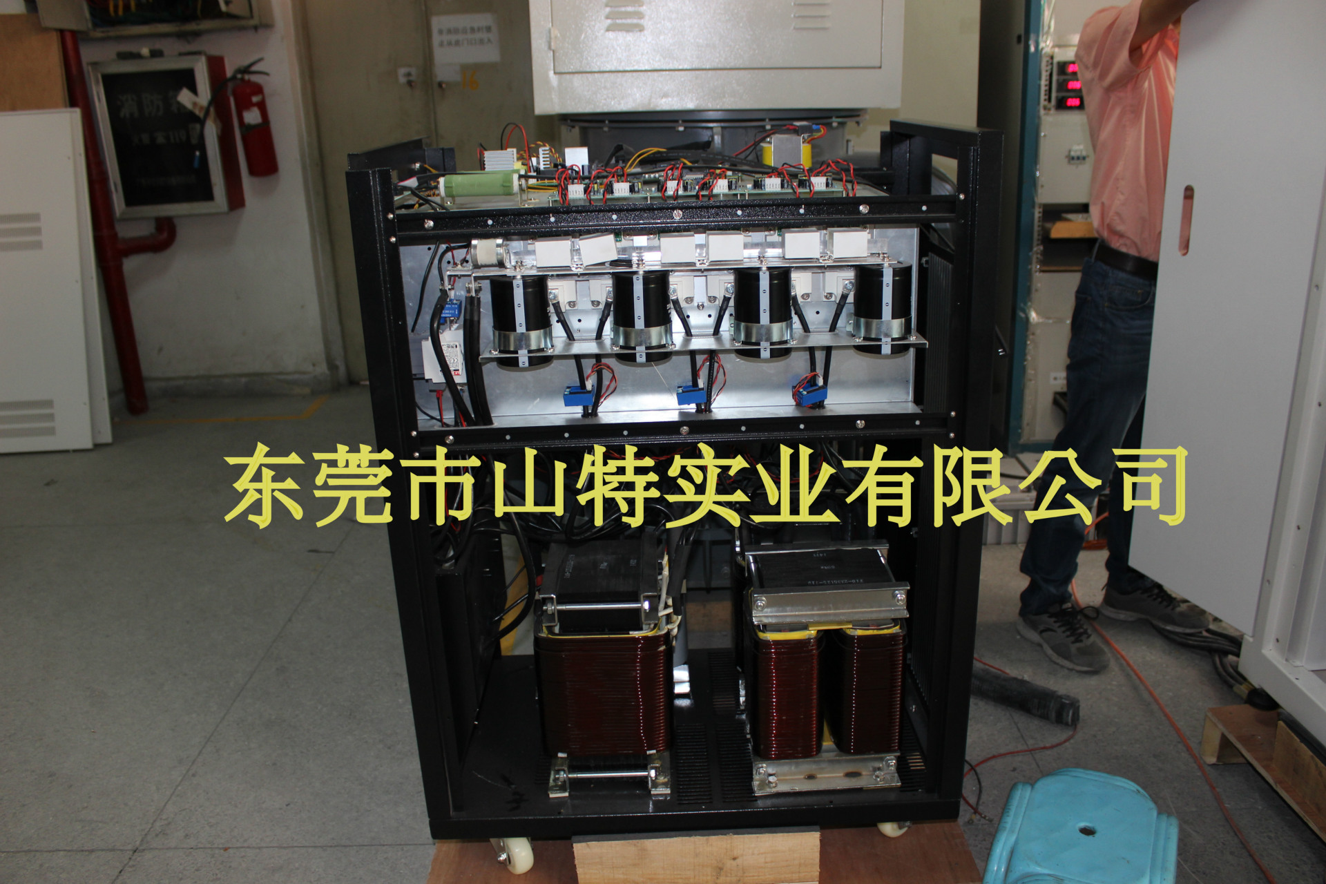 山特实业厂家ups不间断 工频三相在线式 防灾大功率逆变电源