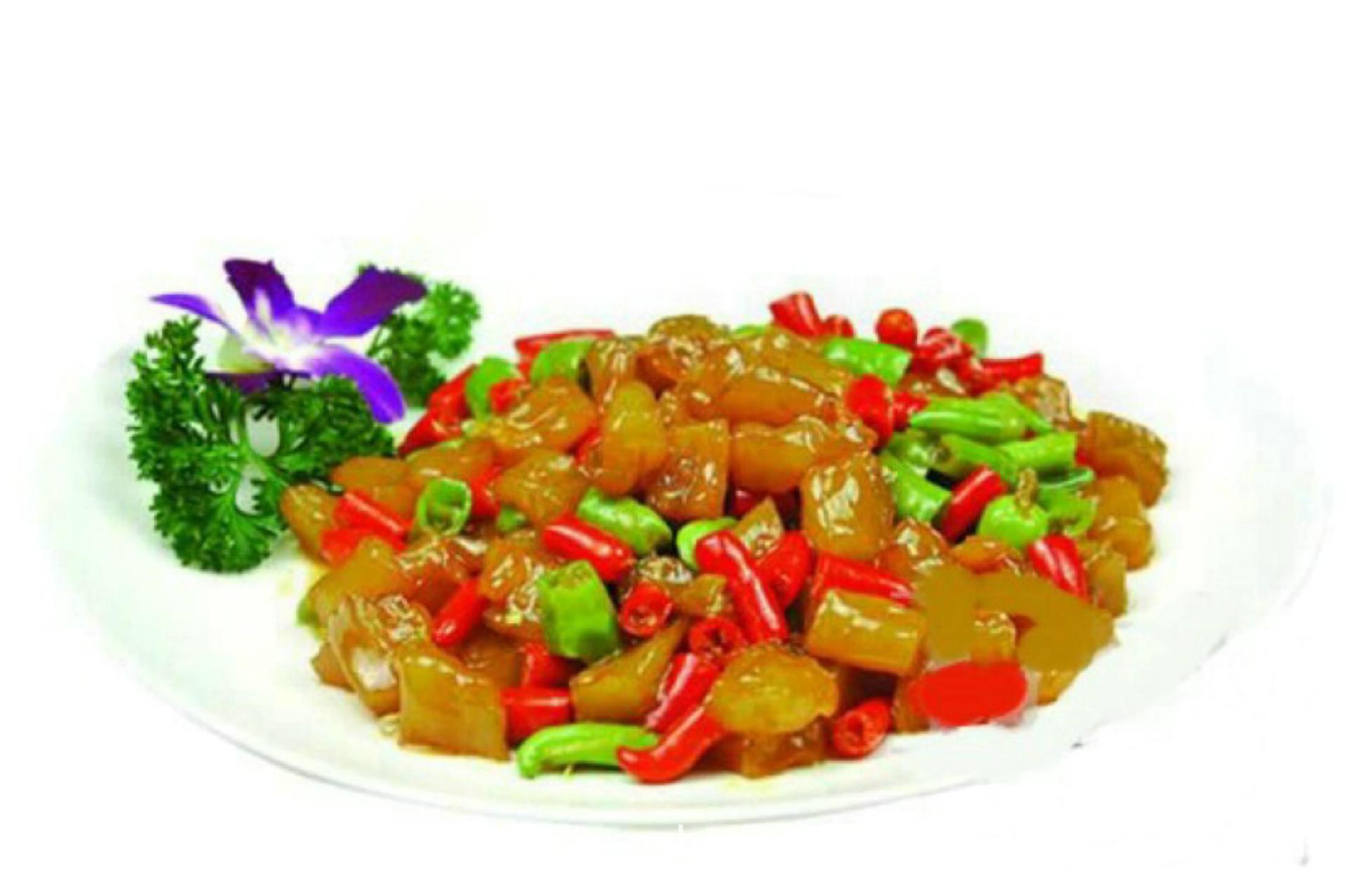 罗维  菜名:酸辣鲜蹄筋  装盘形式:例  原料:鲜猪蹄筋350克,青红美人