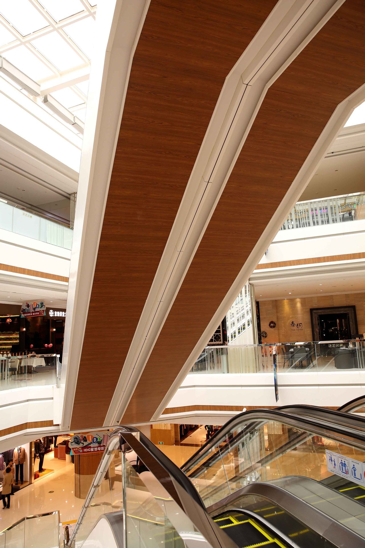 木纹铝单板 购物中心仿木纹铝单板 海印又一城铝单板供应商