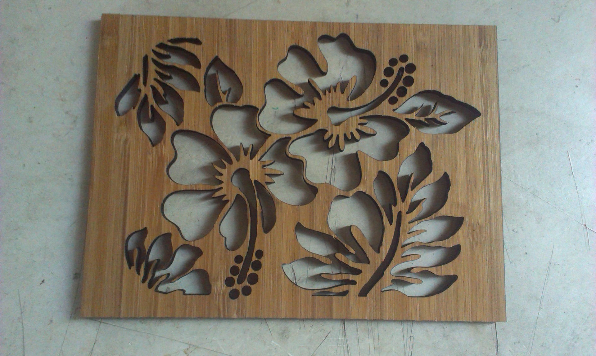 木制工艺品激光雕刻切割打孔logo加工