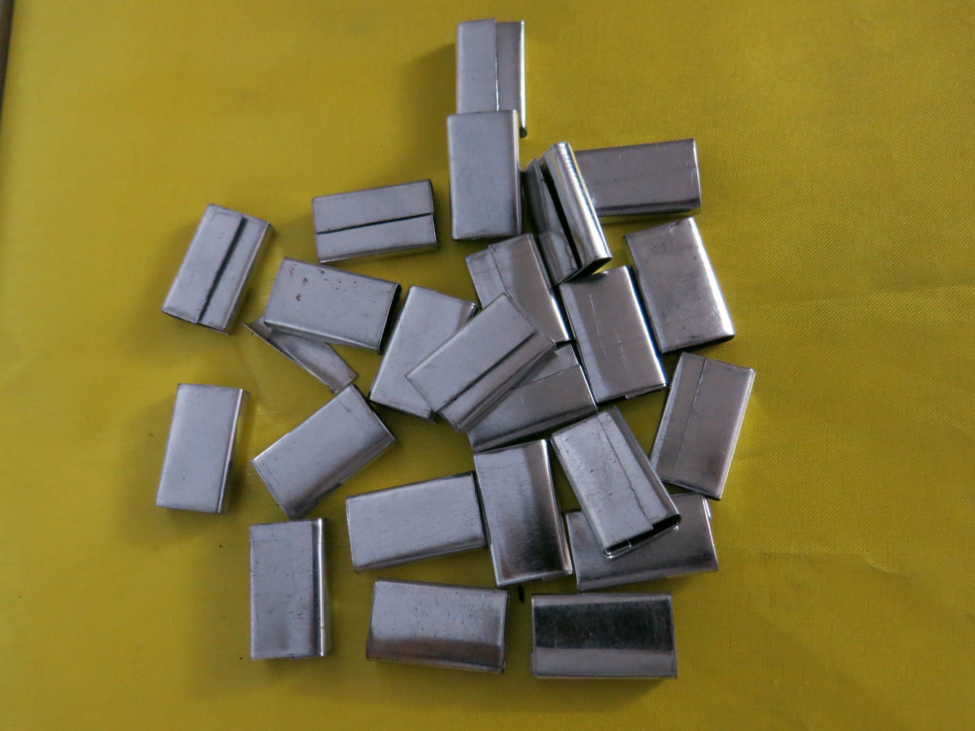 纸塑带打包扣.新料打包铁扣