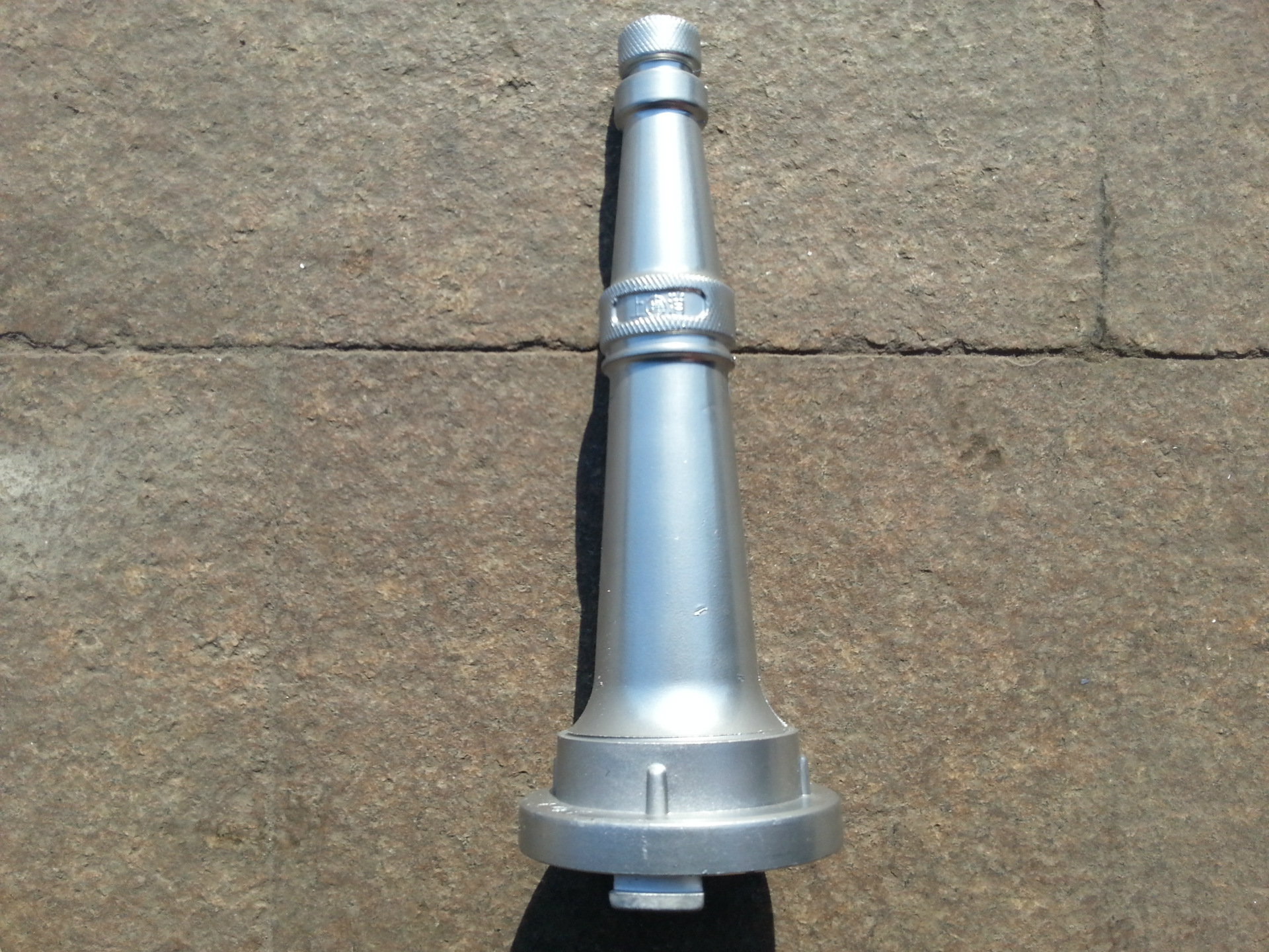 供应:消防枪    消防接口   dn65