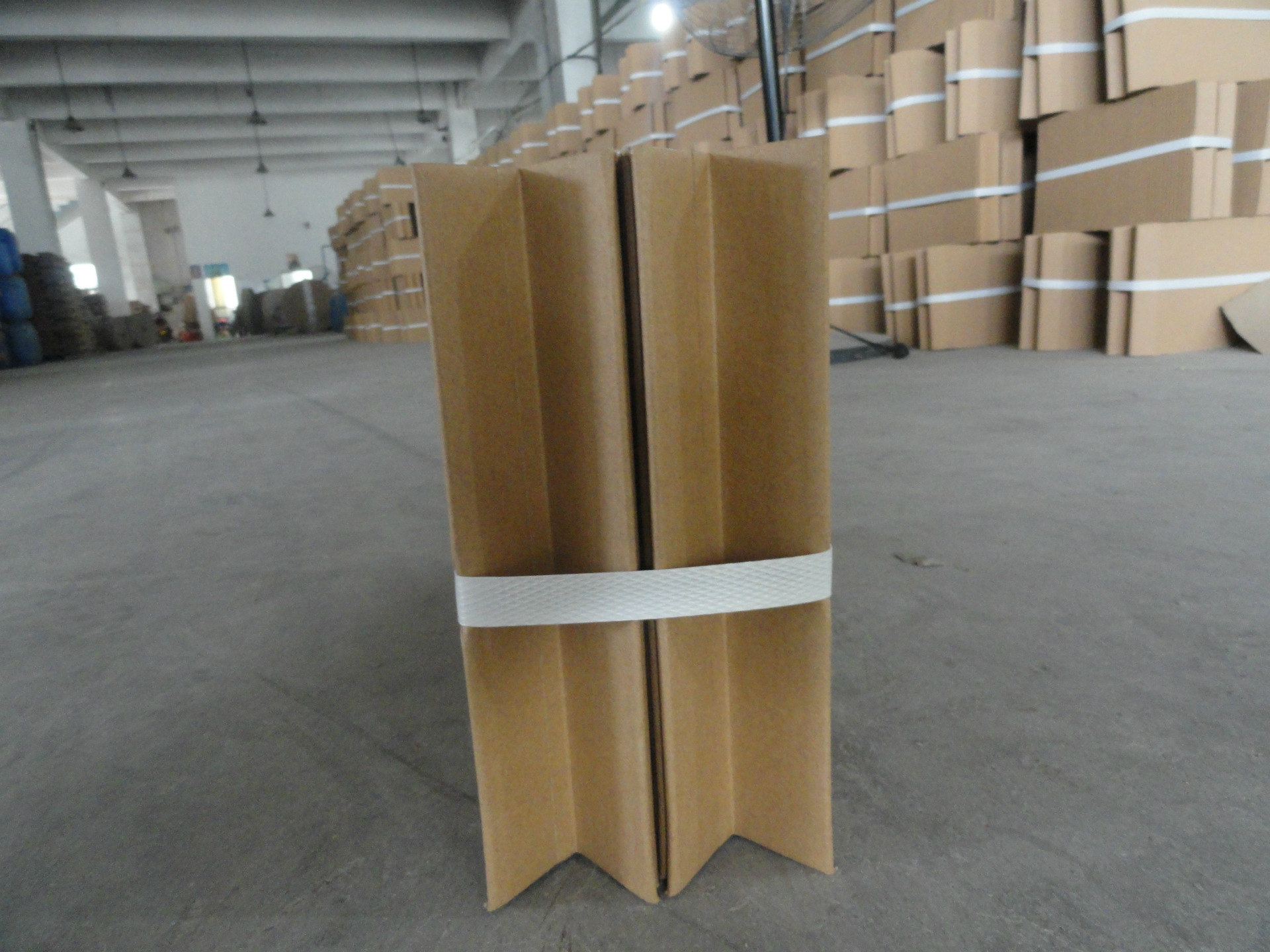 纸护角生产厂家 专业生产纸护角 环保纸护角 结实耐用质量高