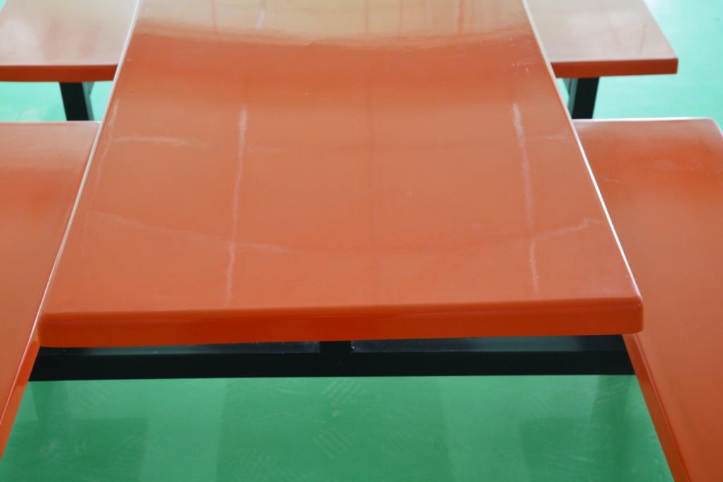 台面,凳面采用玻璃钢制作,台架子50mm*50mm方管铁架*1.