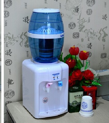 迷你饮水机 净水桶 加热小台式饮水机